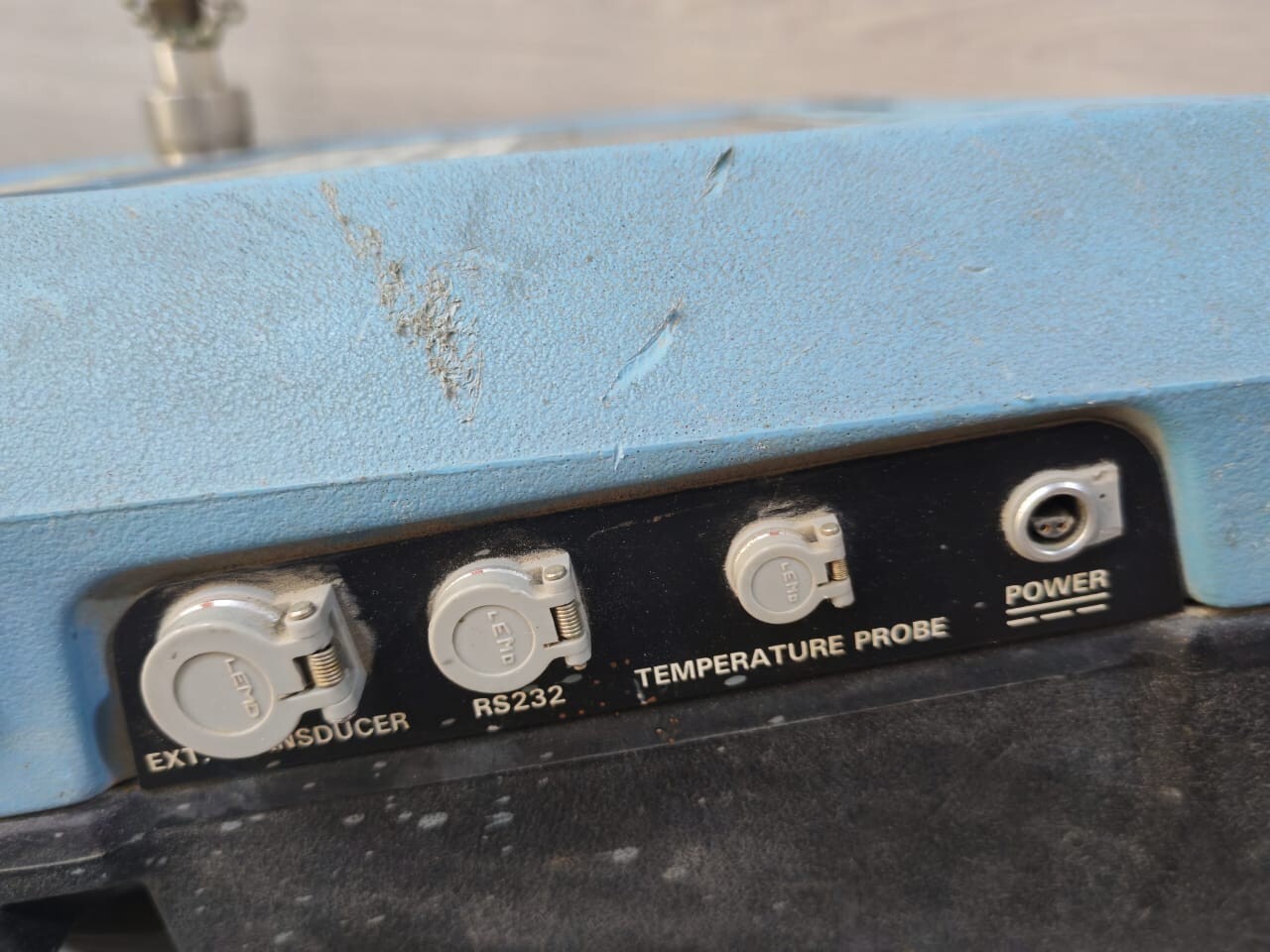 Druck DPI 605 DRUCK DPI 605 PRECISION PRESSURE INDICATOR/CALIBRATOR 8