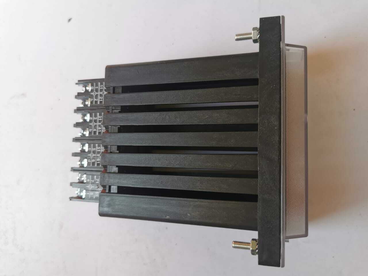 Schneider Electric REL91360 Schneider Electric REL91360 CASE FOR RELAY 3