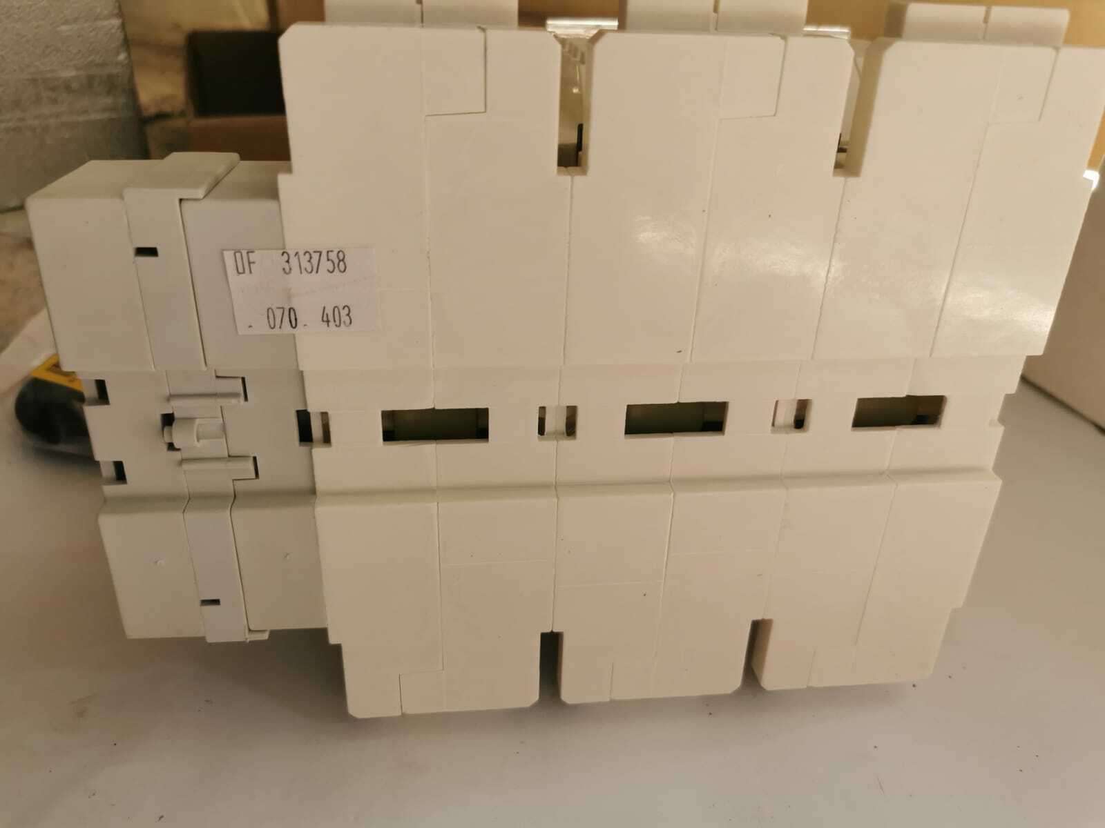 SOCOMEC FHP2B04 / FHP2 / F2H** SOCOMEC IEC 60947-3 / 36297901 AC23A 690V-50HZ Fuse Isolater Switch 6