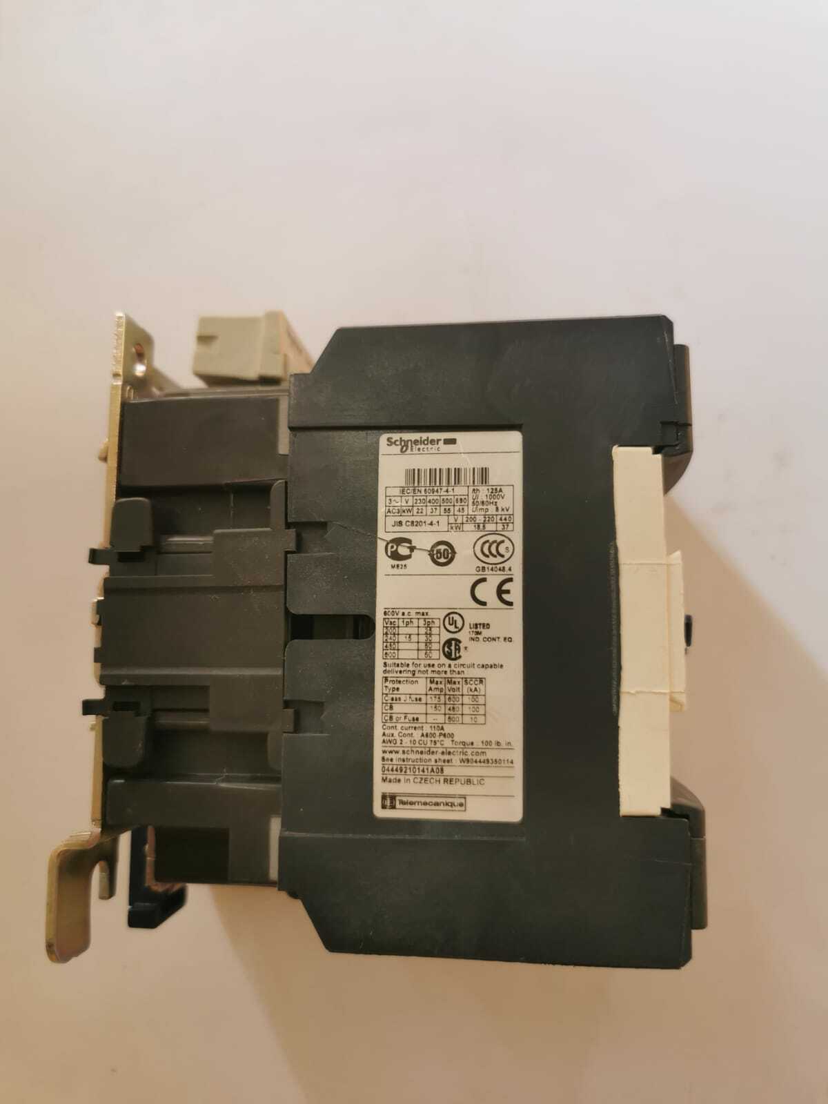 Schneider Electric LC1D80-/-LA4DA2U Schneider Electric LC1D80 / LA4DA2U Contactor 2