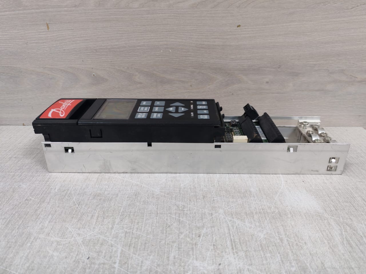 Danfoss 175Z1528-CT8/R4 DANFOSS 175Z1528 CT8/R4 Variable Speed Drive 8