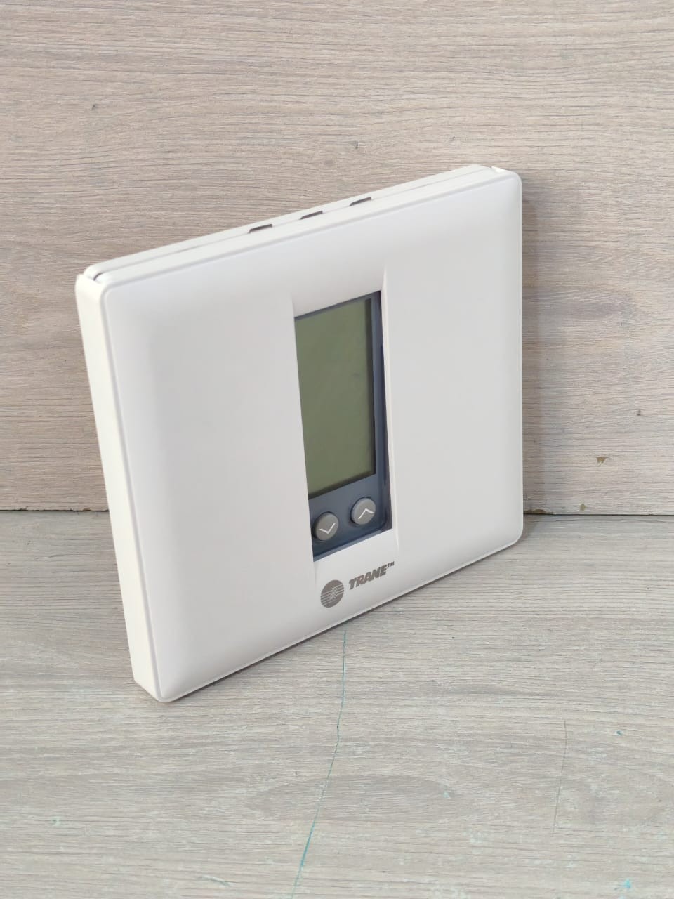 Trane THT0150E TRANE THT0150E ELECTRONIC THERMOSTAT MODULE REVERSIBLE PROGRAMMABLE 3