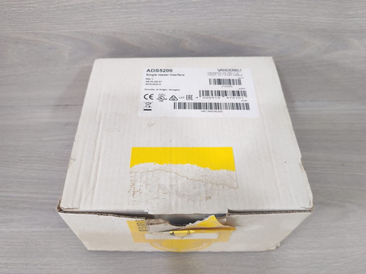 VANDERBILT V6FL 7820-8CA20 VANDERBILT ADS5200 Single reader interface V6FL 7820-8CA20 10