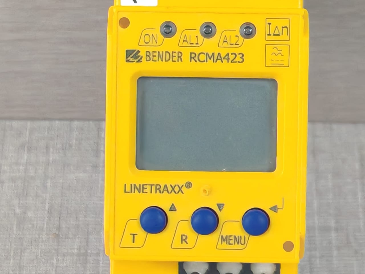 Bender RCMA423 BENDER RCMA423 LINETRAXX Residual Current Monitor 3