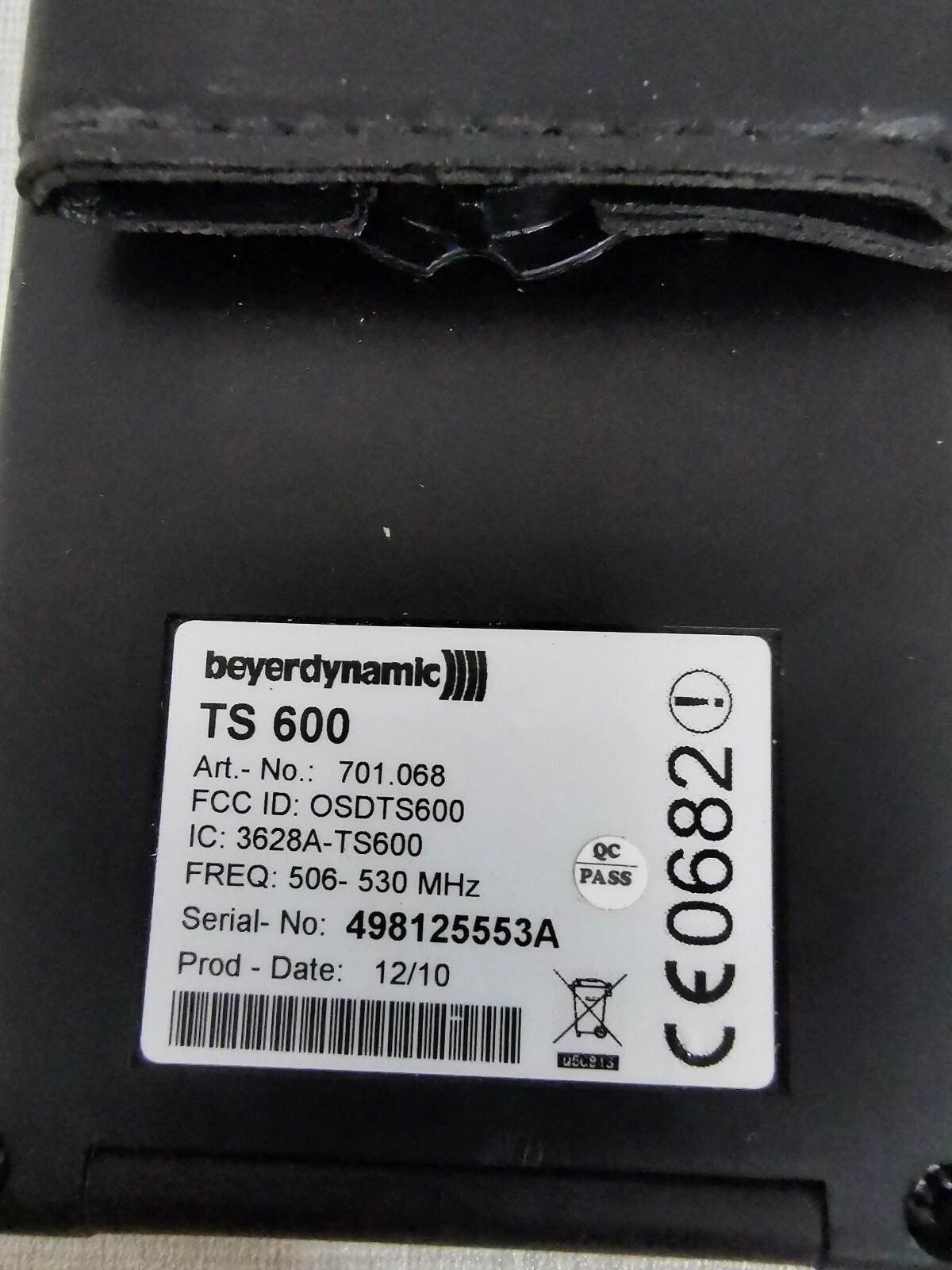 Beyerdynamic TS-600 Beyerdynamic Opus TS 600 Body Pocket Transmitter 2