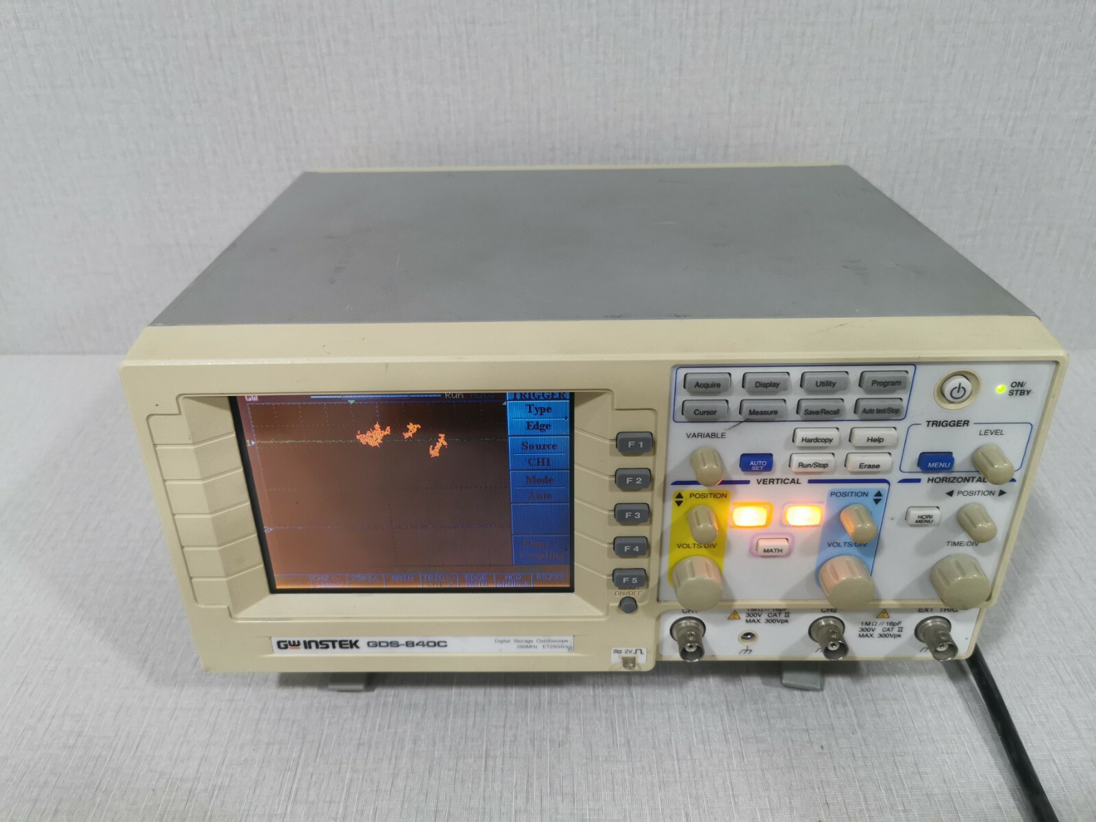 GWINSTEK GDS-84OC GWINSTEK GDS-84OC DIGITAL STORAGE OSCILLOSCOPE 3