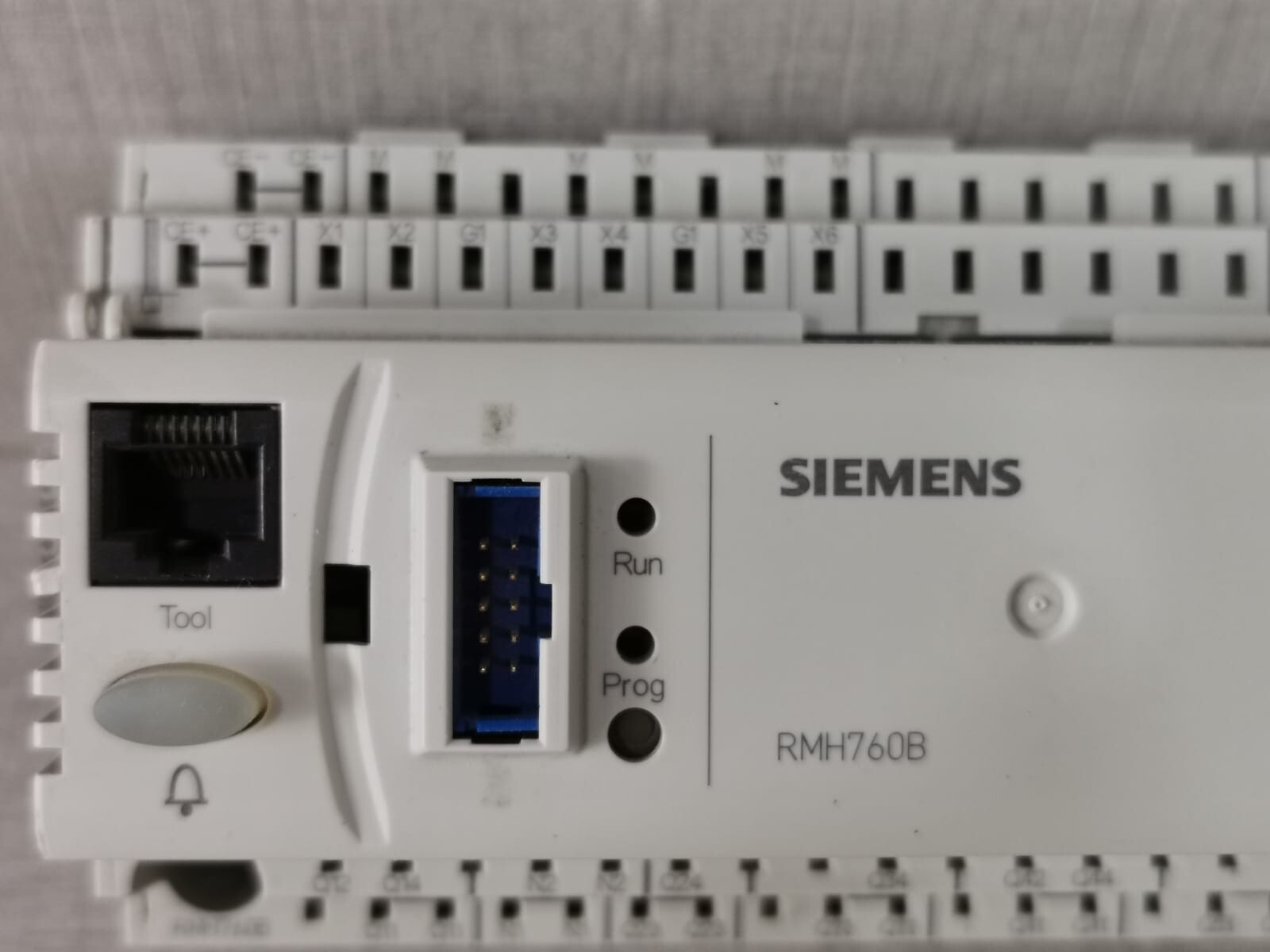 Siemens RMH760B-1 Siemens RMH760B-1 Heating Controller 2