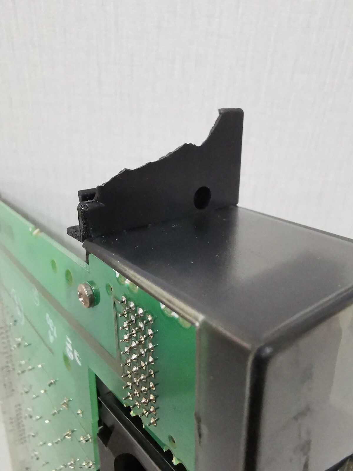 GE IC697MDL240 GE FANUC IC697MDL240 16-point Input Module 6