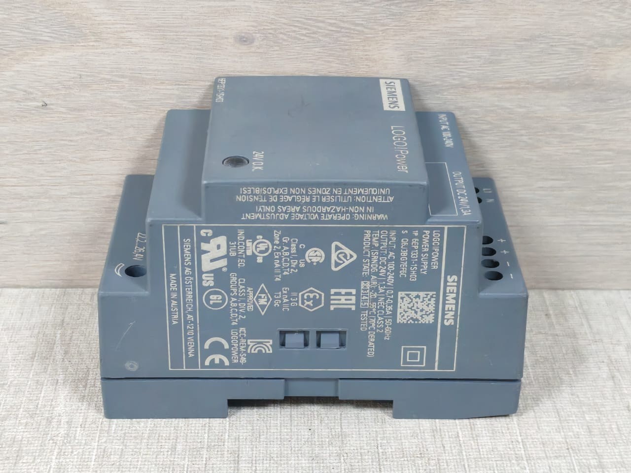 Siemens 6EP1331-1SH03 Siemens 6EP1331-1SH03 LOGO Power Supply 4