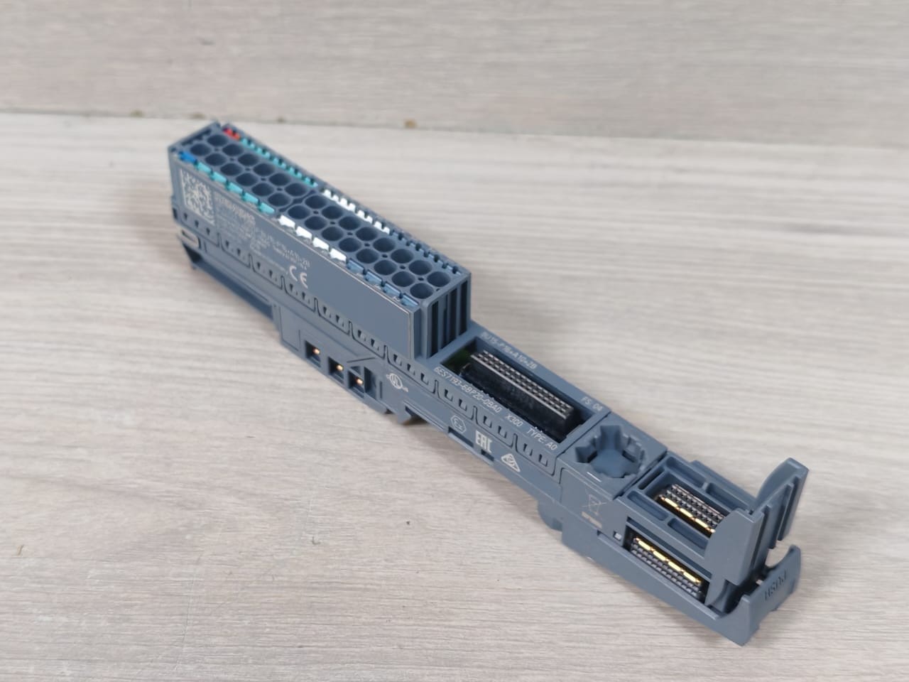 Siemens SIPLUS-ET-200SP Siemens SIPLUS ET 200SP 6AG1193-6BP20-7BA0 8
