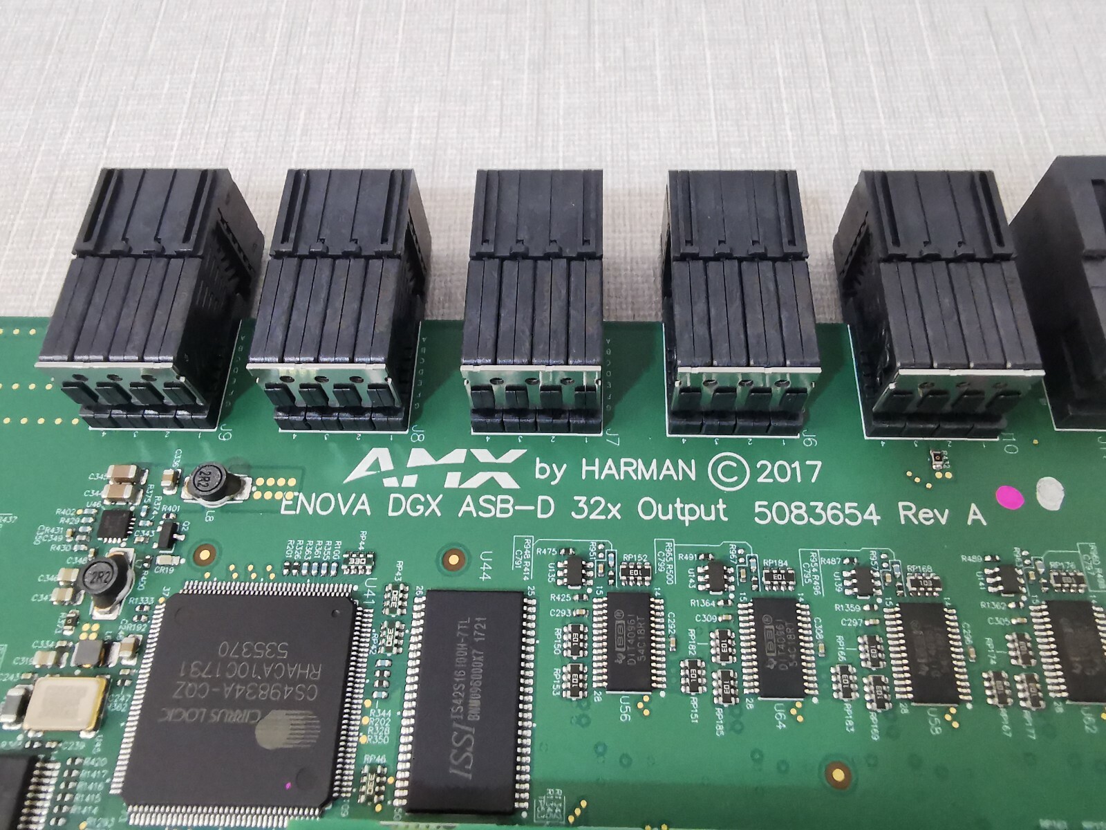 AMX 5083564 AMX 5084821 ENOVA DGX ASB-D 32x Output 5083564 Rev A 3