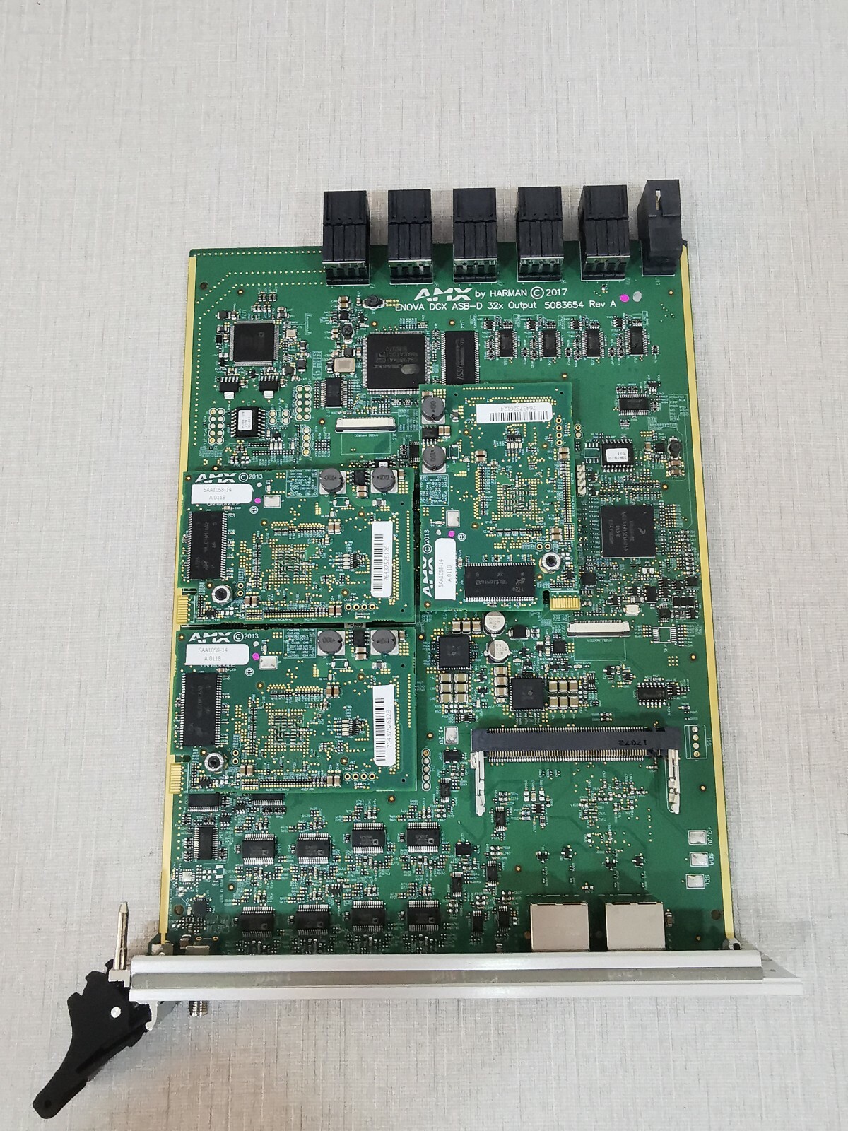 AMX 5083564 AMX 5084821 ENOVA DGX ASB-D 32x Output 5083564 Rev A 4