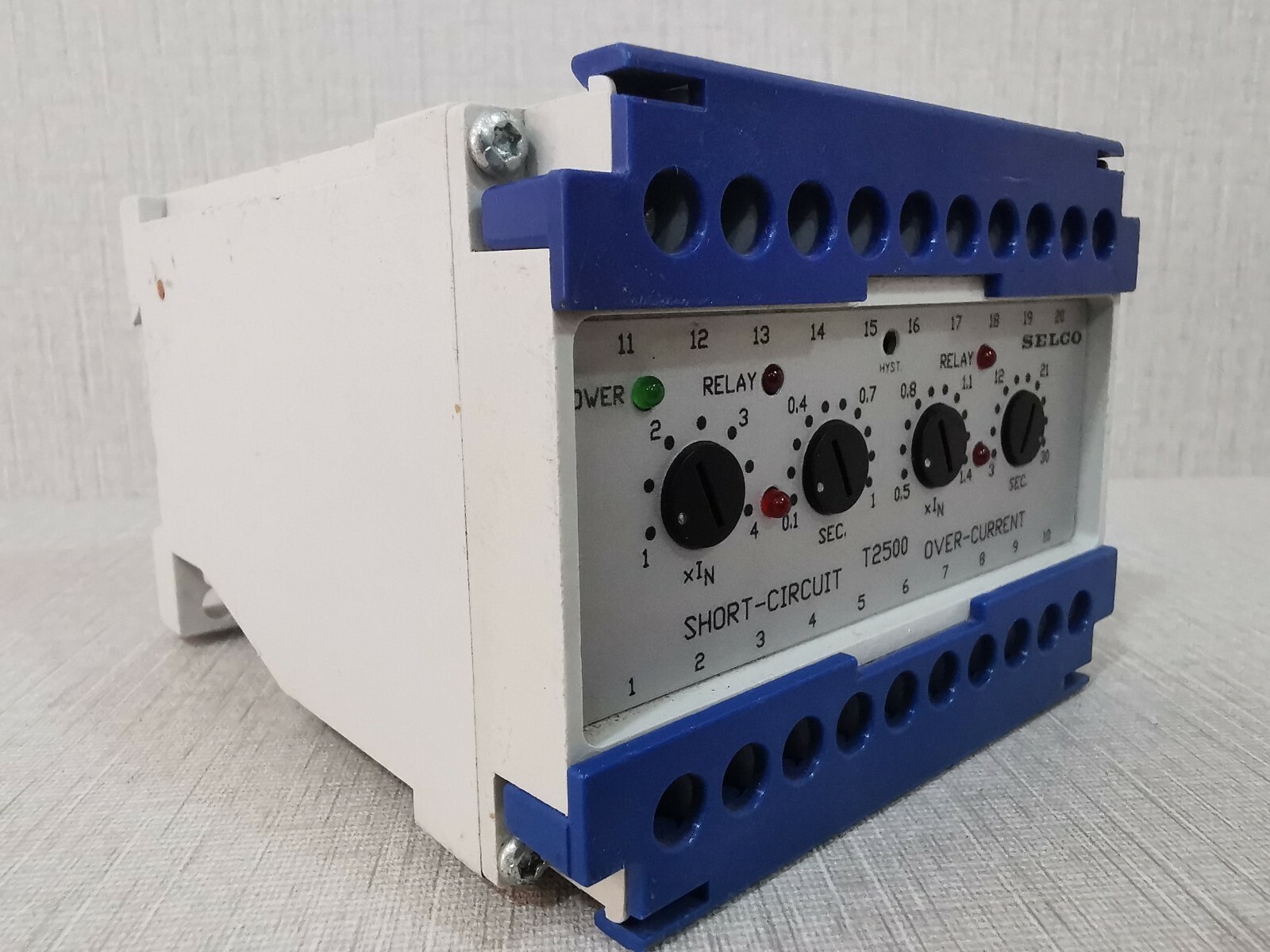 SELCO T2500 SELCO T2500 Overcurrent & Short Circuit Relay 4