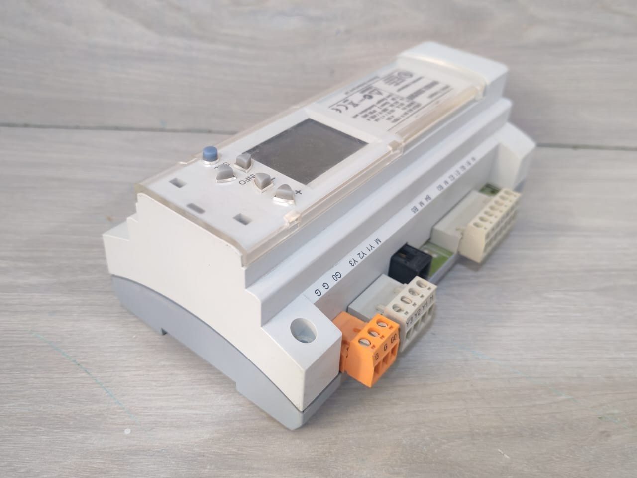 Siemens RWX62.530/509 SIEMENS RWX62.530/509 SEL AC 24V 50/60HZ 4VA HVAC PRODUCTS 8