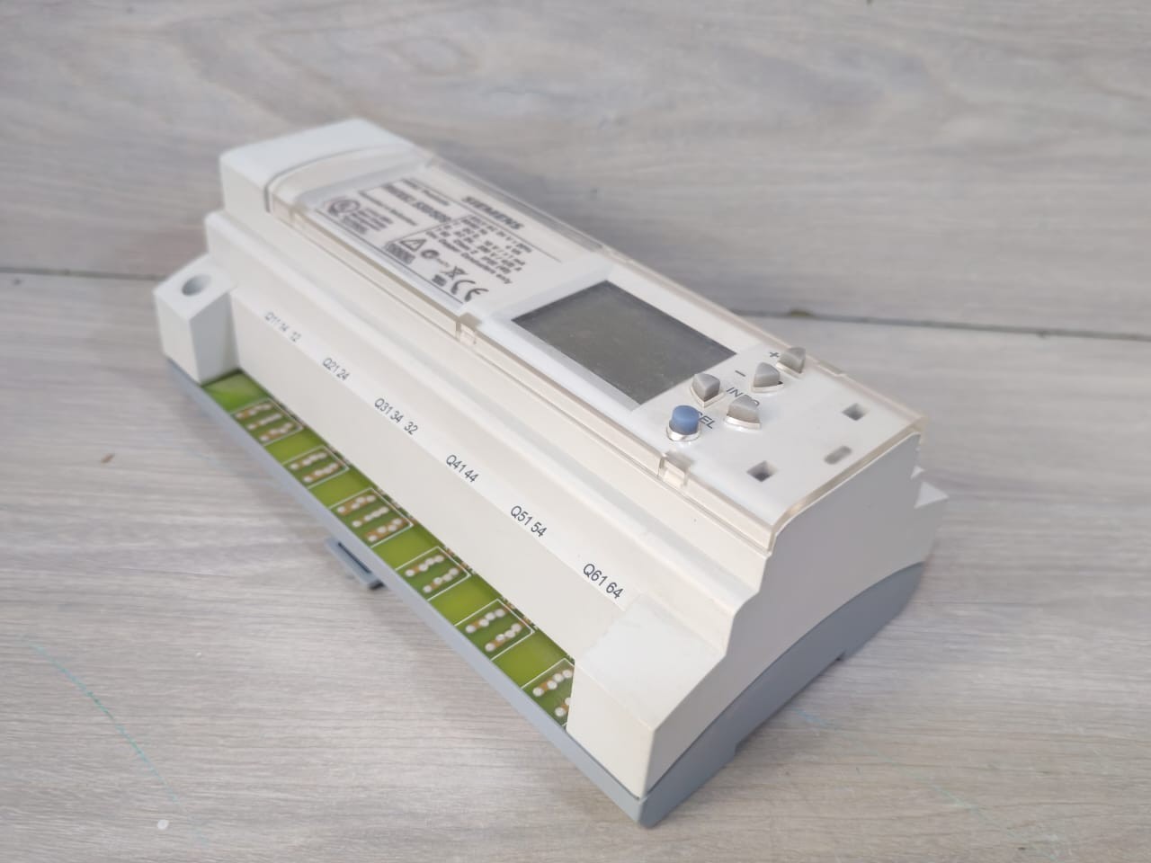 Siemens RWX62.530/509 SIEMENS RWX62.530/509 SEL AC 24V 50/60HZ 4VA HVAC PRODUCTS 9