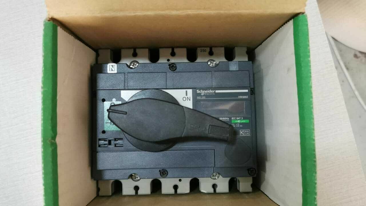 SCHNEIDER ELECTRIC COMPACT INS250 SWITCH-DISCONNECTOR 31106