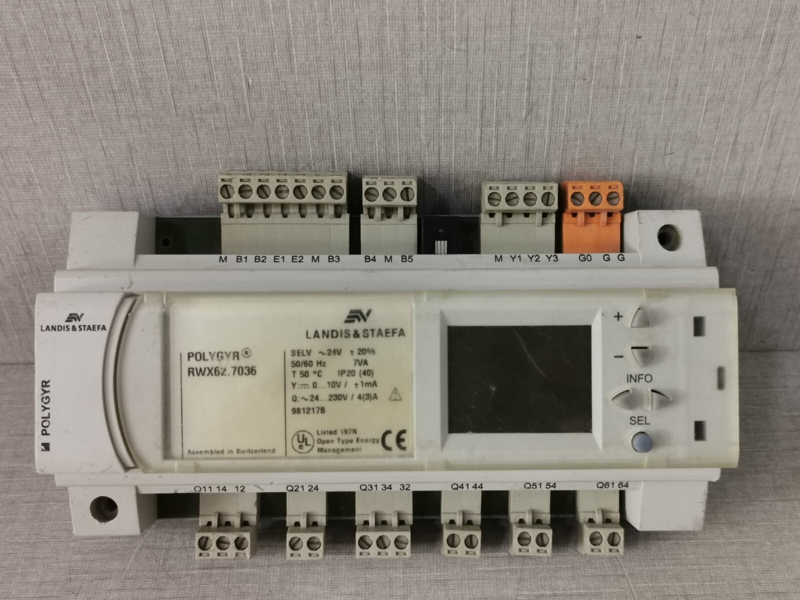 LANDIS & STAEFA RWX62.7036 LANDIS & STAEFA Polygyr RWX62.7036 Universal Controller 2