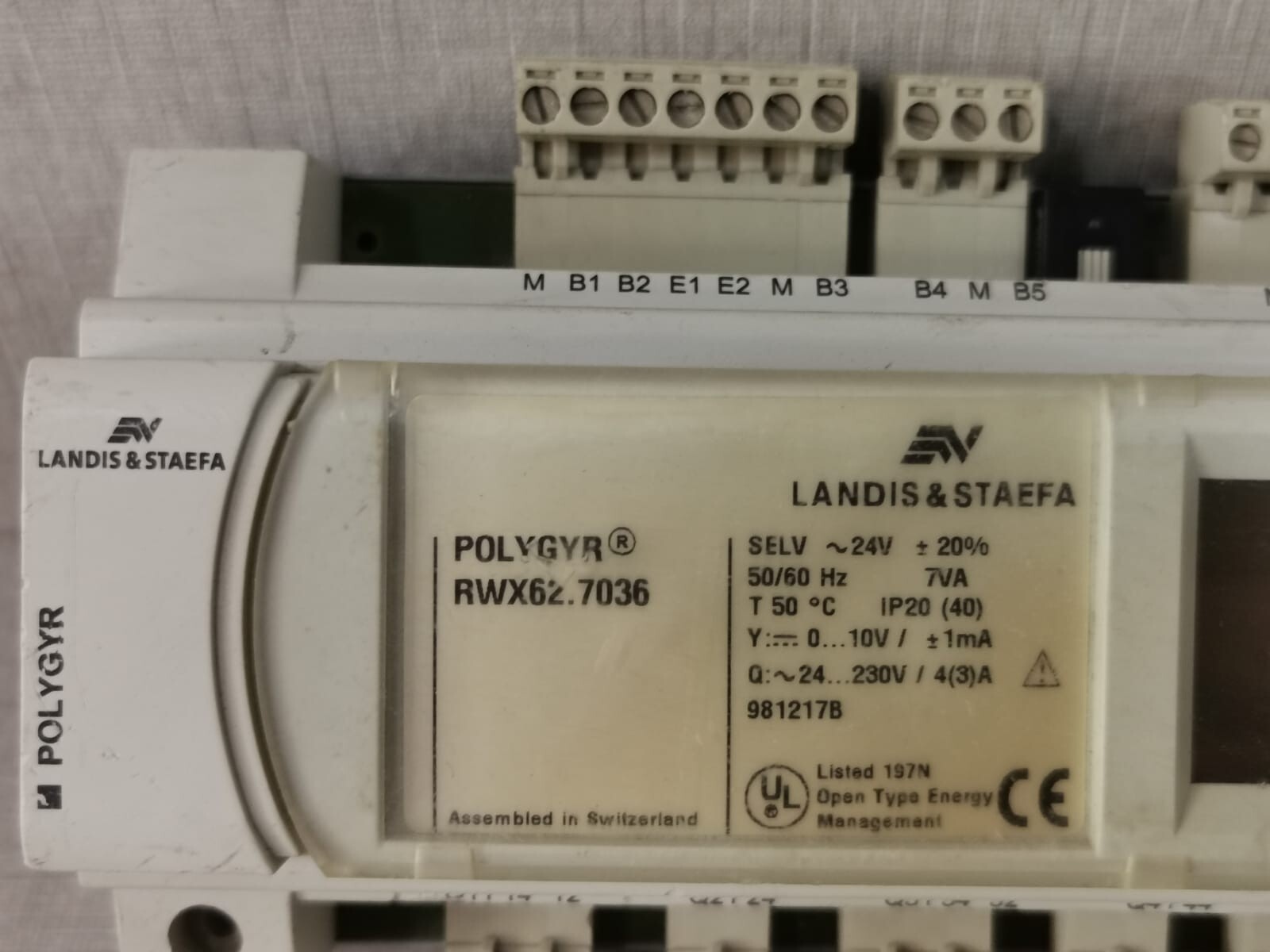 LANDIS & STAEFA RWX62.7036 LANDIS & STAEFA Polygyr RWX62.7036 Universal Controller 3