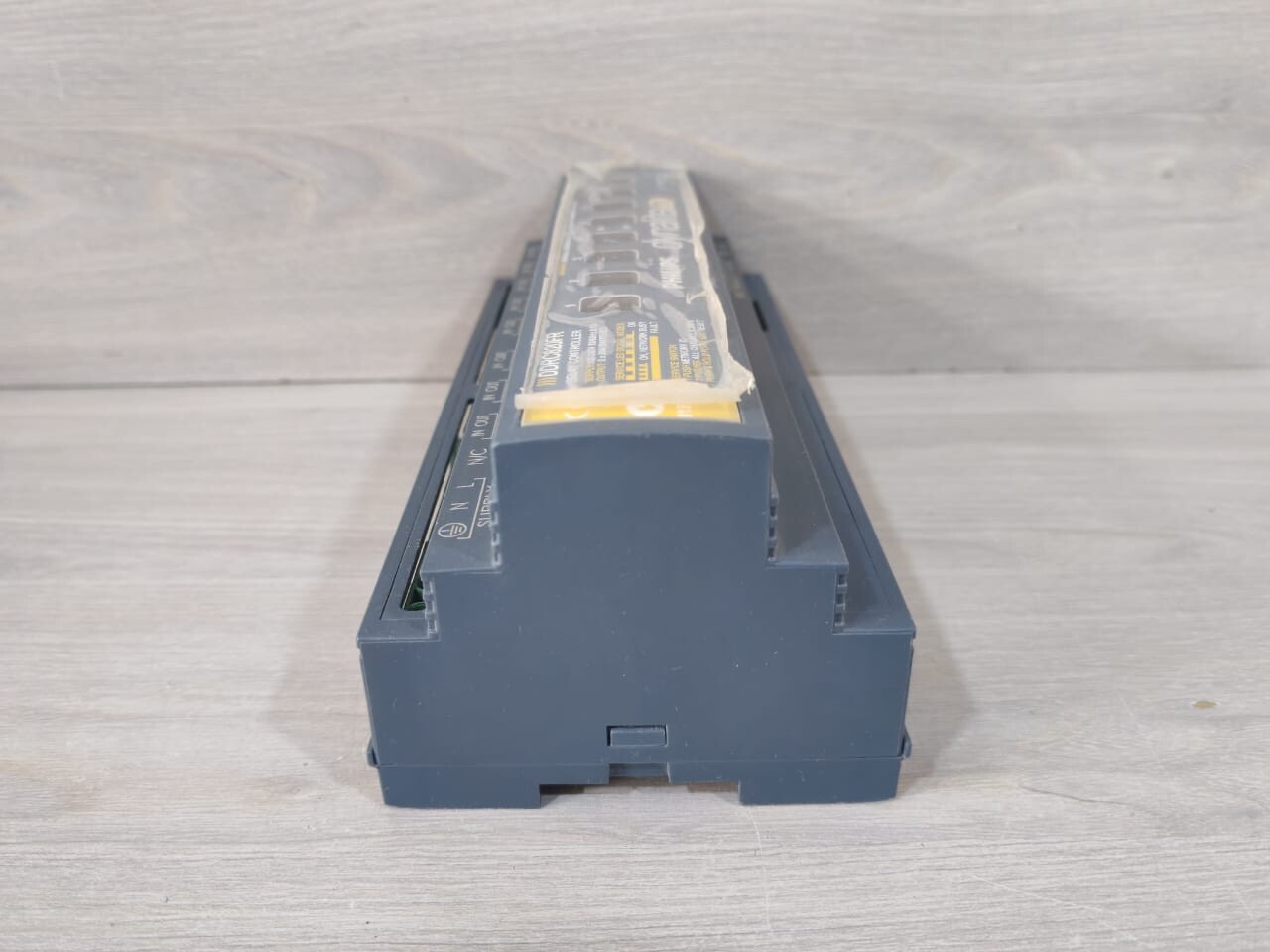 Dynalite DDRC820FR Dynalite DDRC820FR Relay Controller 7