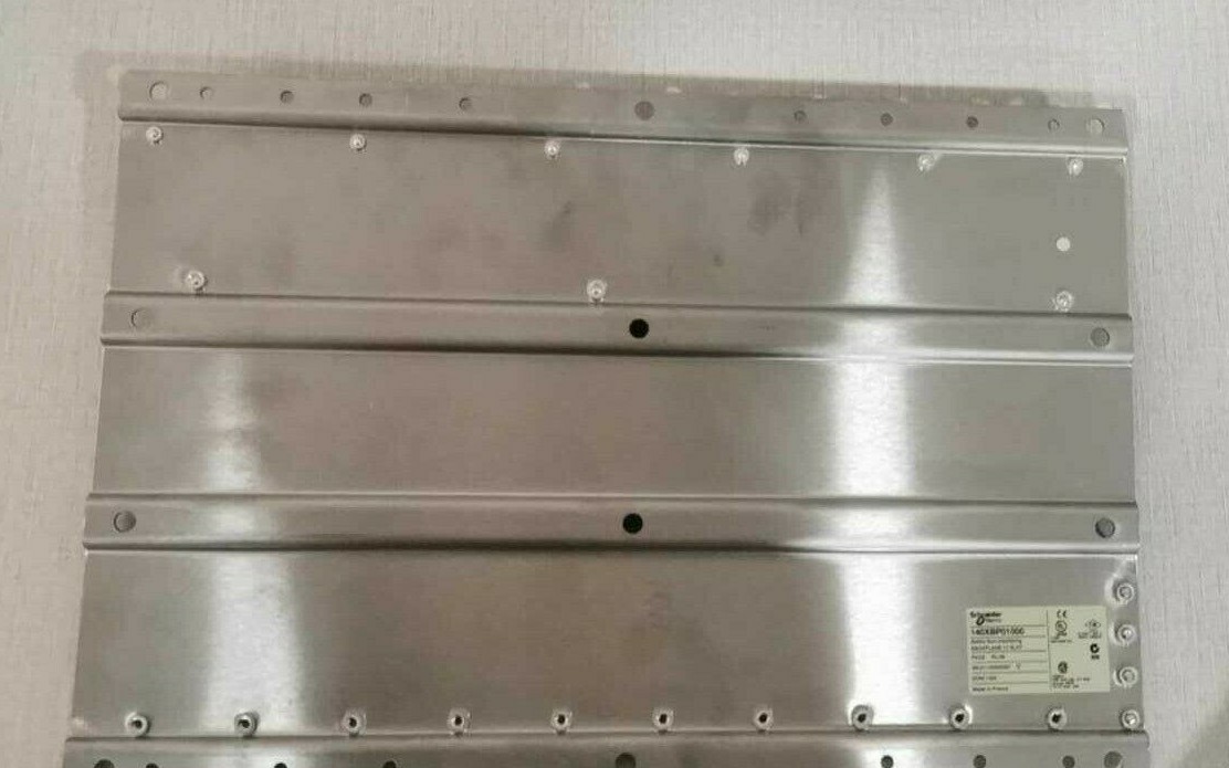 Schneider Electric 140XBP01000 Schneider Electric 140XBP01000 Backplane 5
