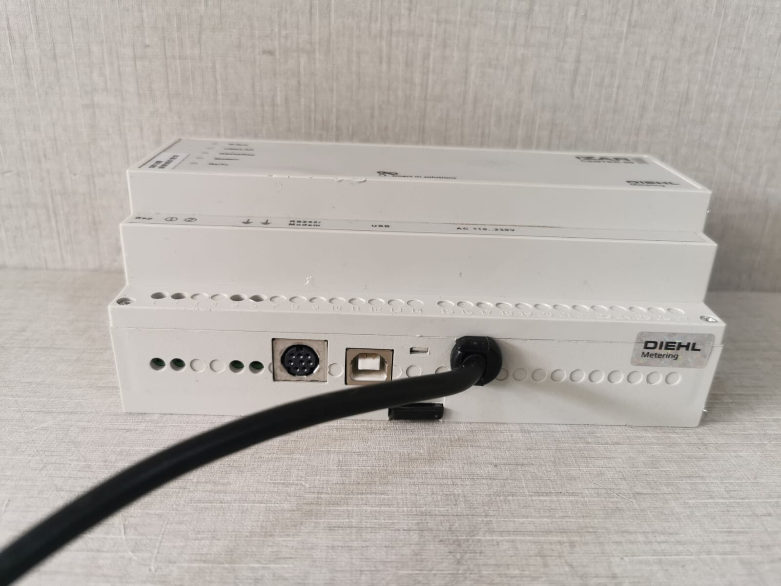 DIEHL IZAR CENTER 60 DIEHL IZAR CENTER 60 3005777 Master Metering Gateway 110-230VAC 50-60Hz 10