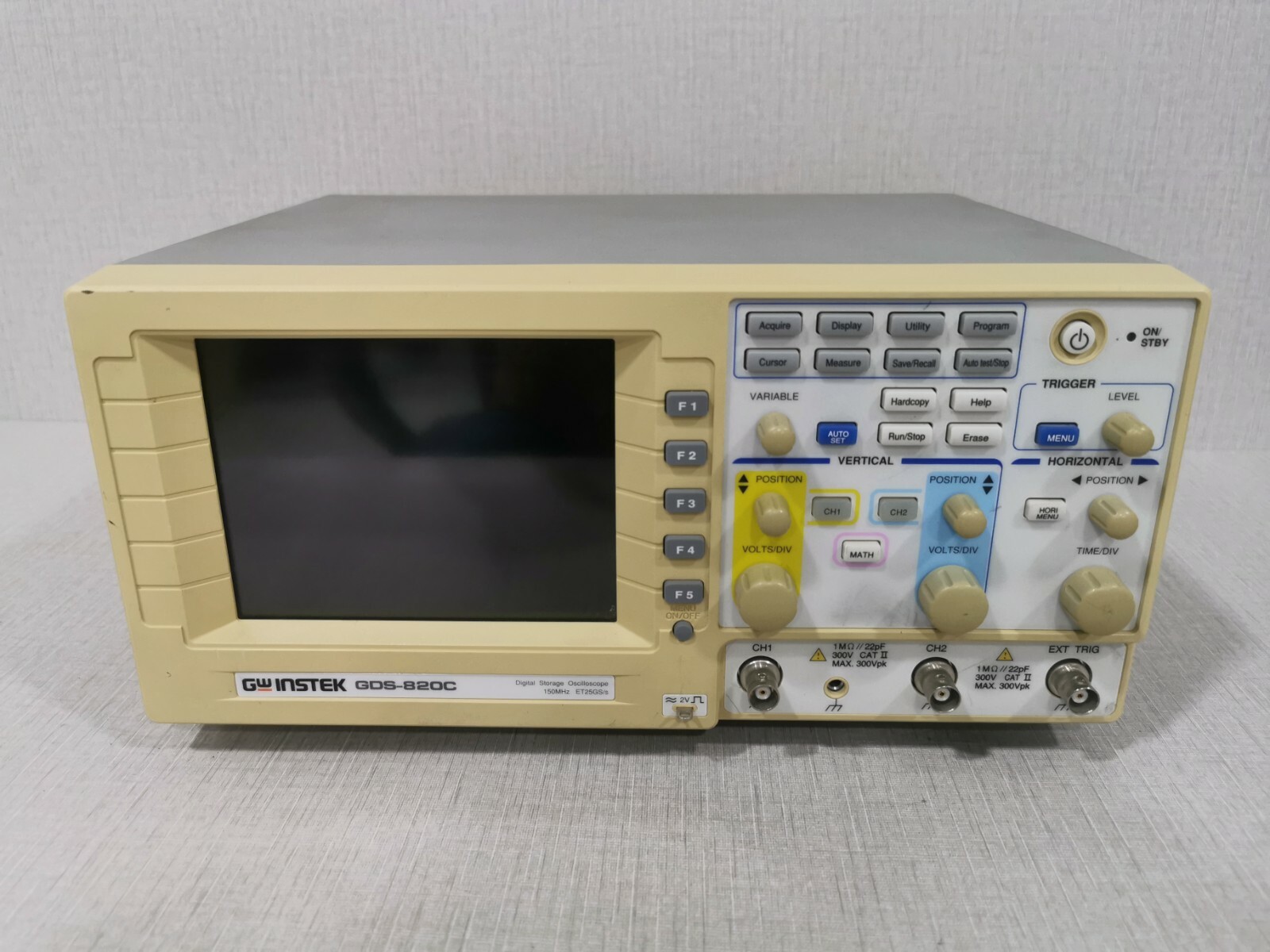 GWINSTEK GDS-82OC GWINSTEK GDS-82OC DIGITAL STORAGE OSCILLOSCOPE 100-240V 3
