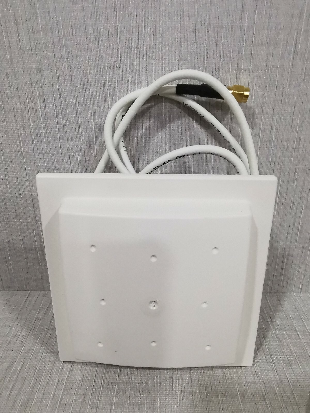 ARUBA WIRELESS AP-ANT-5 ARUBA WIRELESS AP-ANT-5 2.4GHz/ 3.5dBi DOWN TILT,OMNI DIRECTIONAL ANTENNA 2