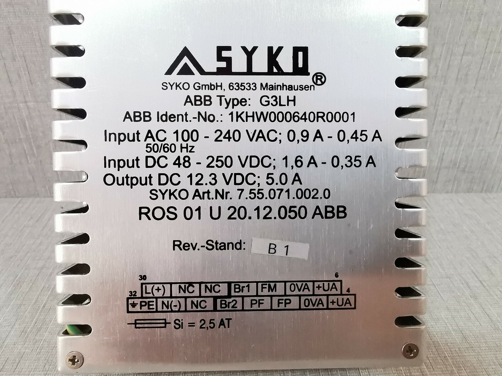 ABB 1KHW000640R0001 ABB G3LH SYKO 1KHW000640R0001 MODULE REV B1 100-240VAC;0,9A-0.45A 50/60Hz 2