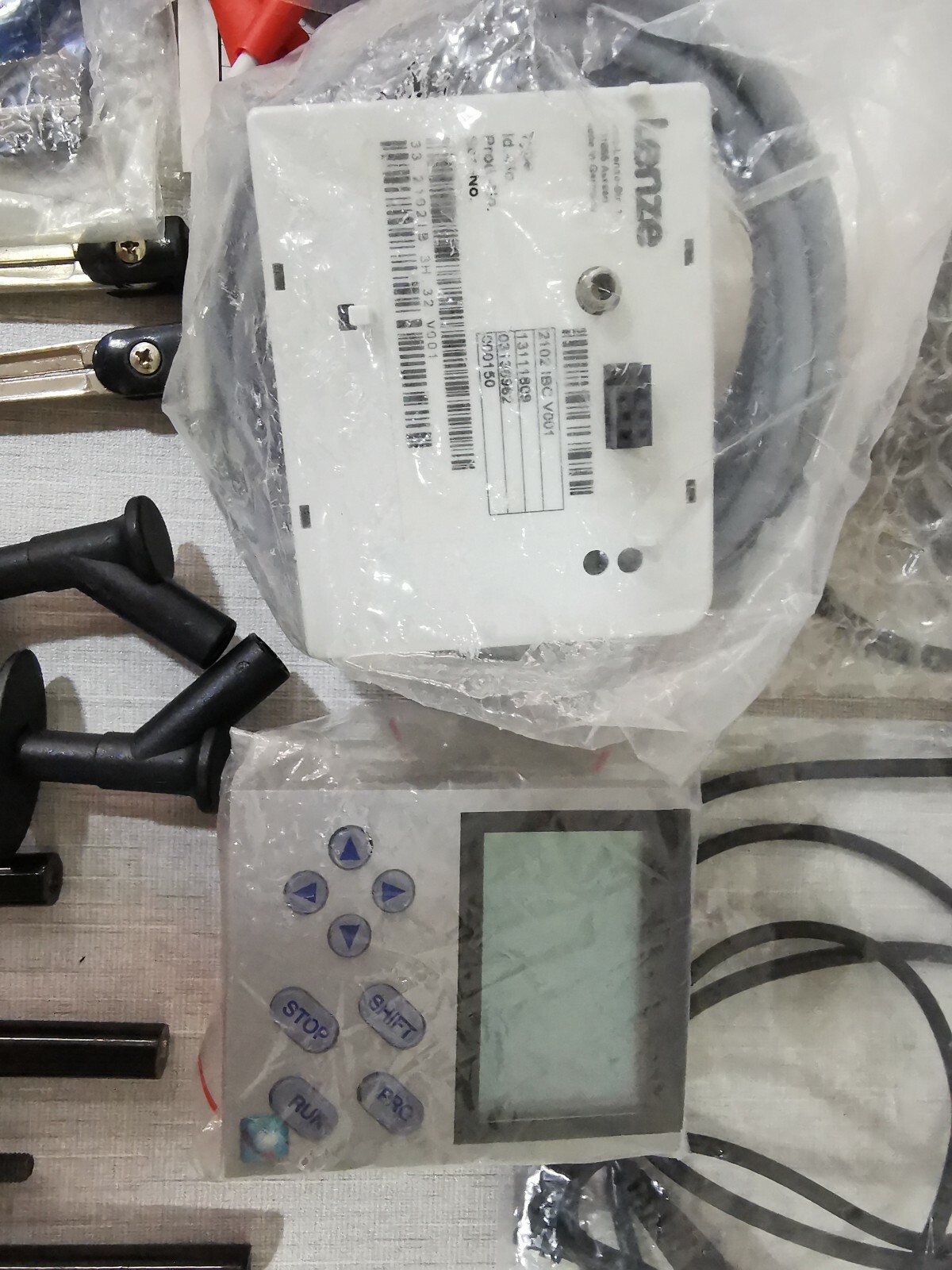 Lenze E82CV371_2C999 STANDARD 000/3G / 13111809 Lenze Product Training Rack E82CV371_2C999 STANDARD 000/3G / 13111809 9
