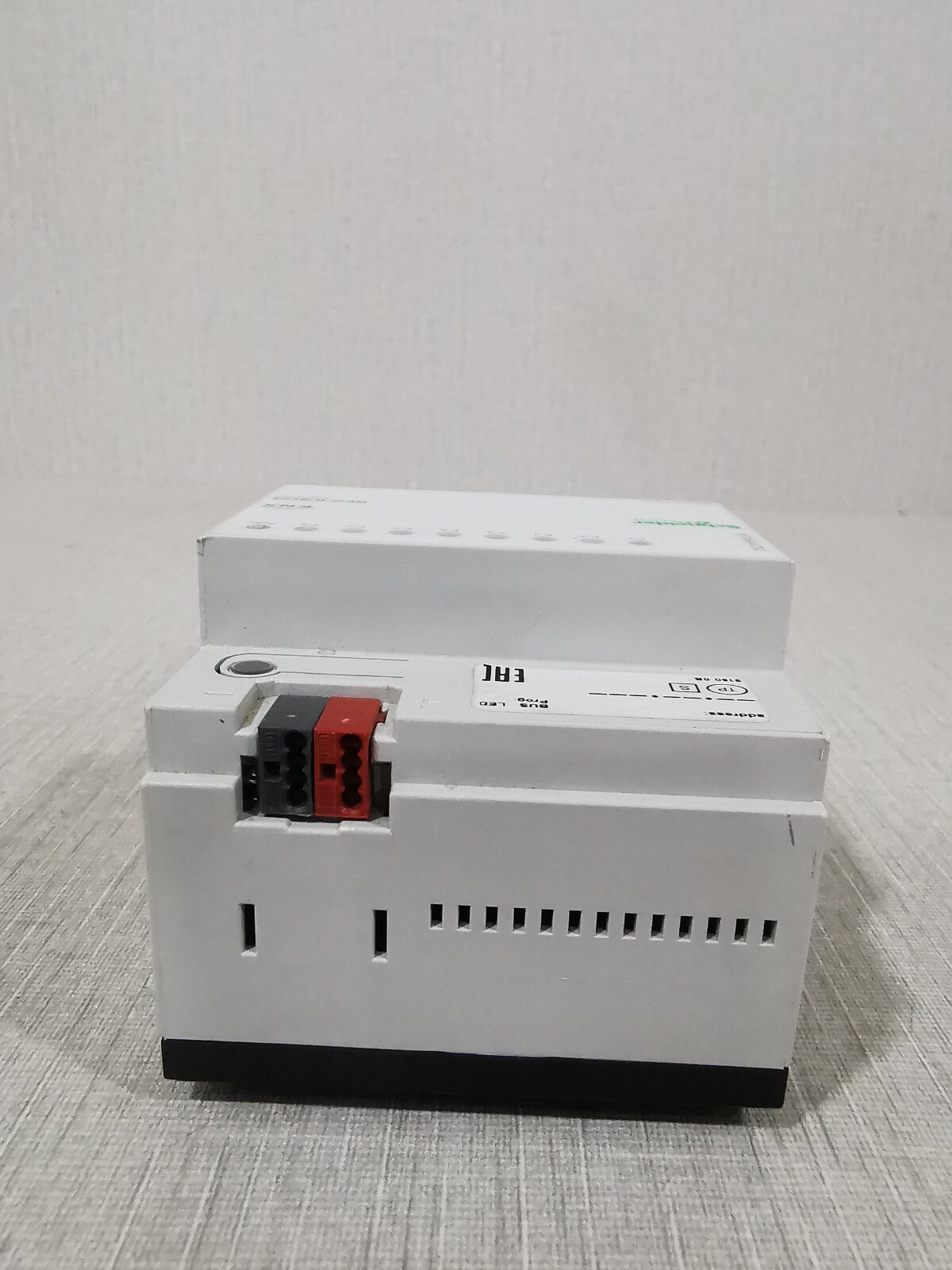 Schneider Electric MTN644792 Schneider Electric MTN644792 KNX REG-K/8x24 4