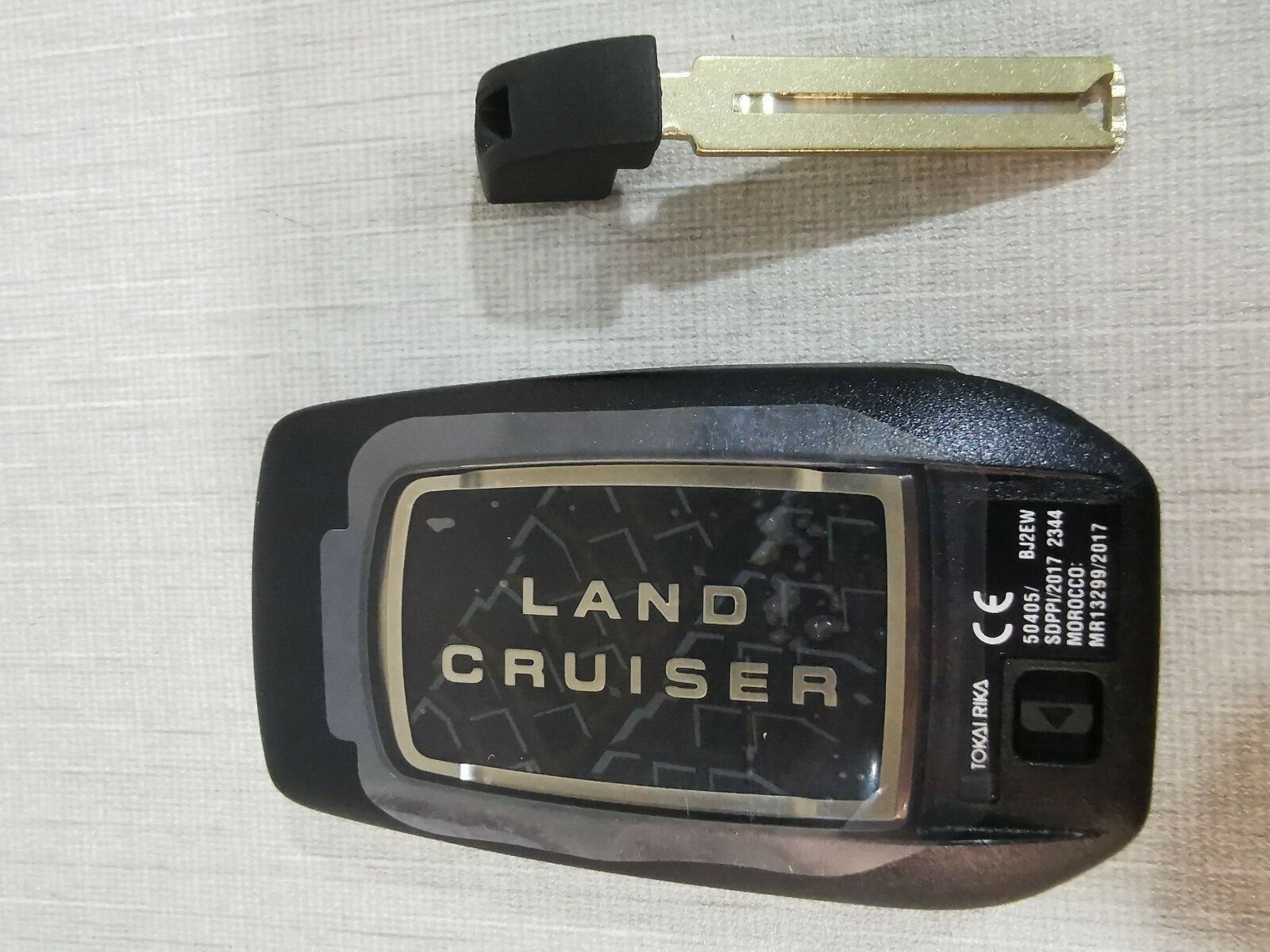 LAND CRUISER TOKAI RIKA KEY 50405 TOKAI RIKA 50405 4