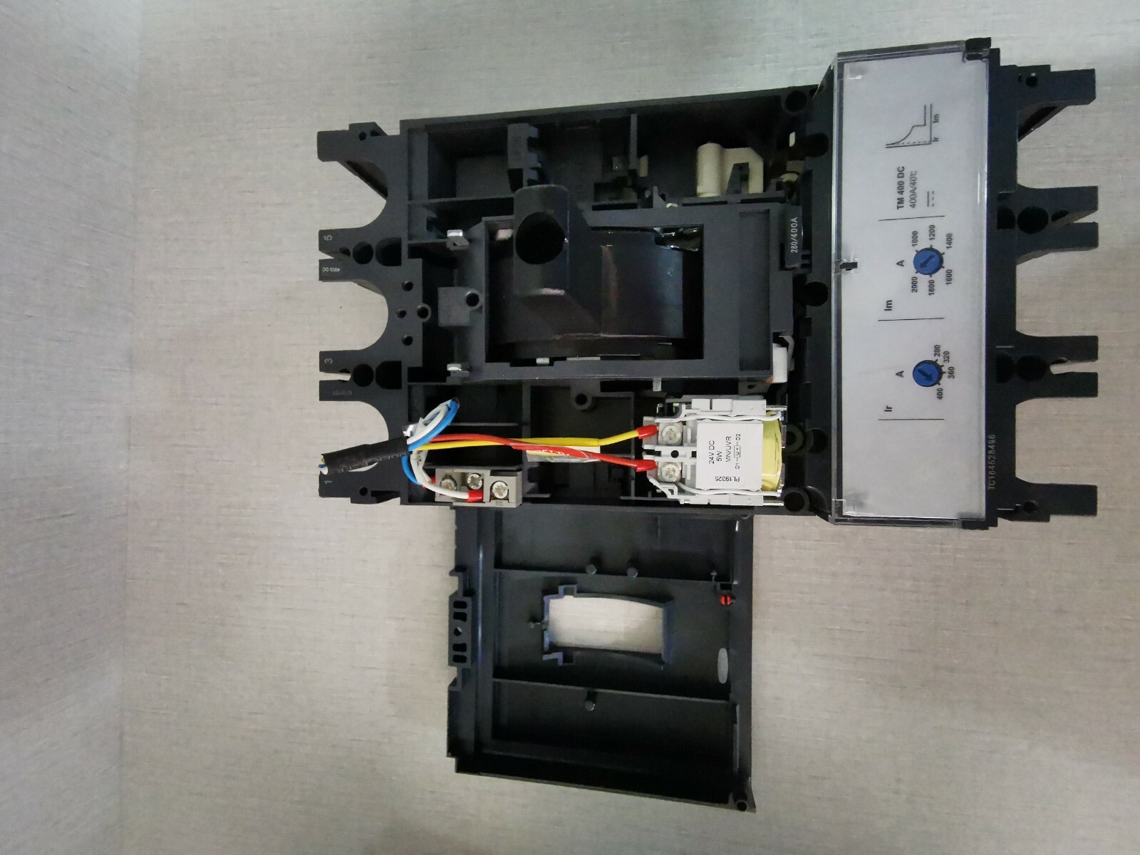 Schneider Electric NN-2019-W16-1 Schneider Electric Compact NSX400S DC Breaker Compact NN-2019-W16-1 4