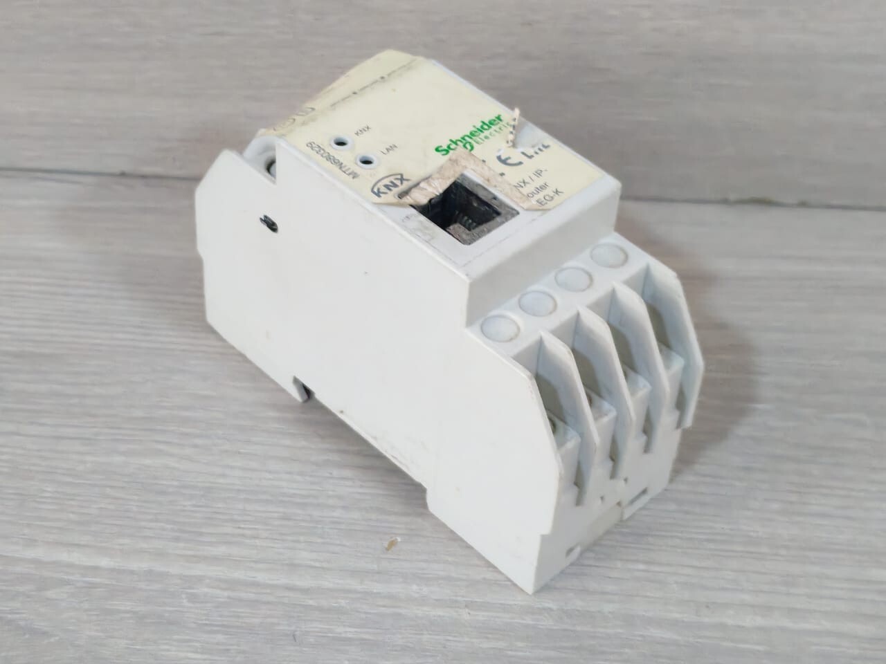 Schneider Electric MTN680329 Schneider Electric MTN680329 KNX/IP ROUTER 8
