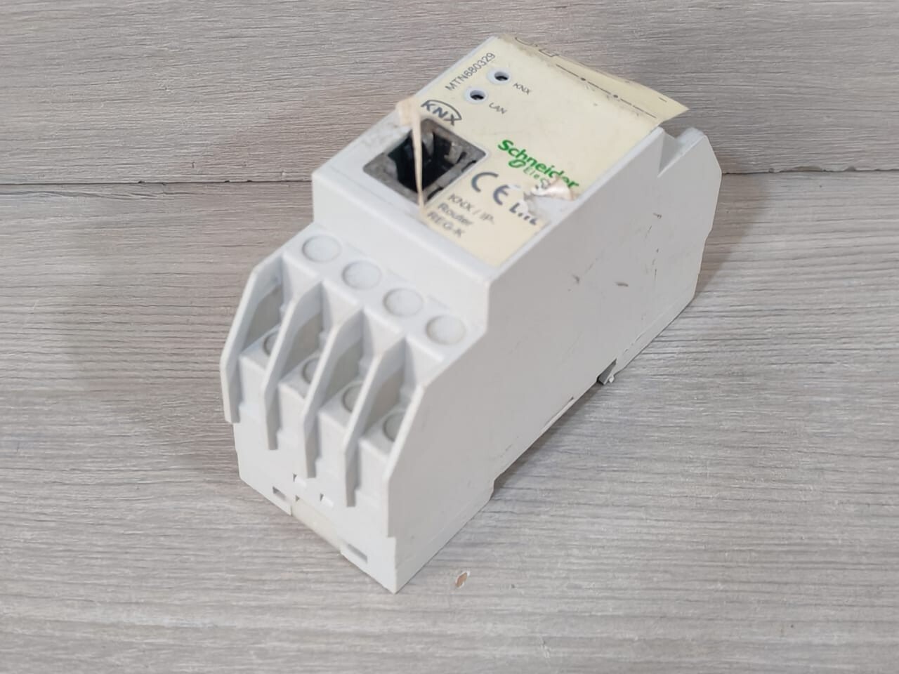Schneider Electric MTN680329 Schneider Electric MTN680329 KNX/IP ROUTER 9