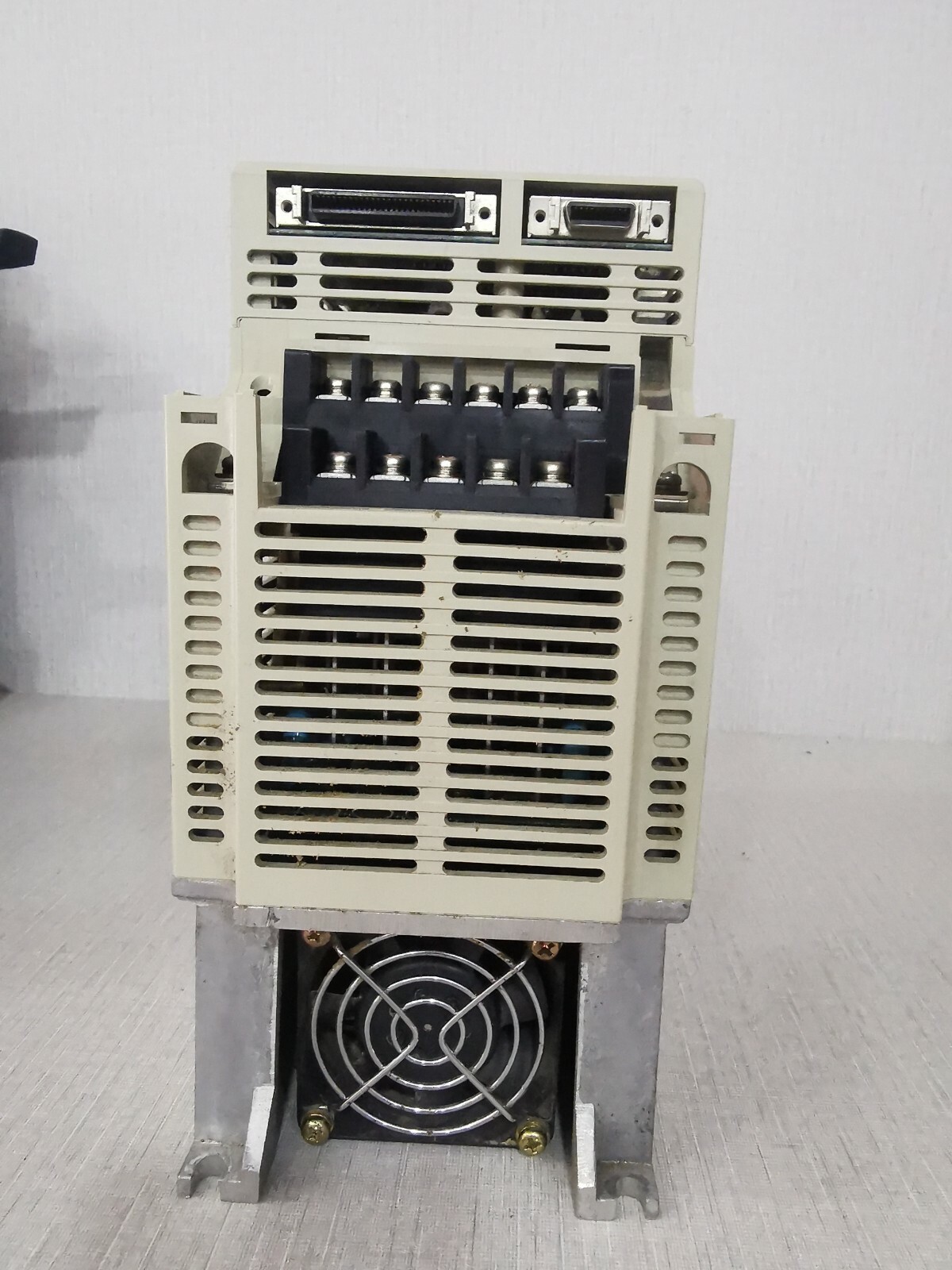 YASKAWA ASERVOPACK SGDB-10VDY1 YASKAWA SERVOPACK SGDB-10VDY1 SERVO DRIVE 6