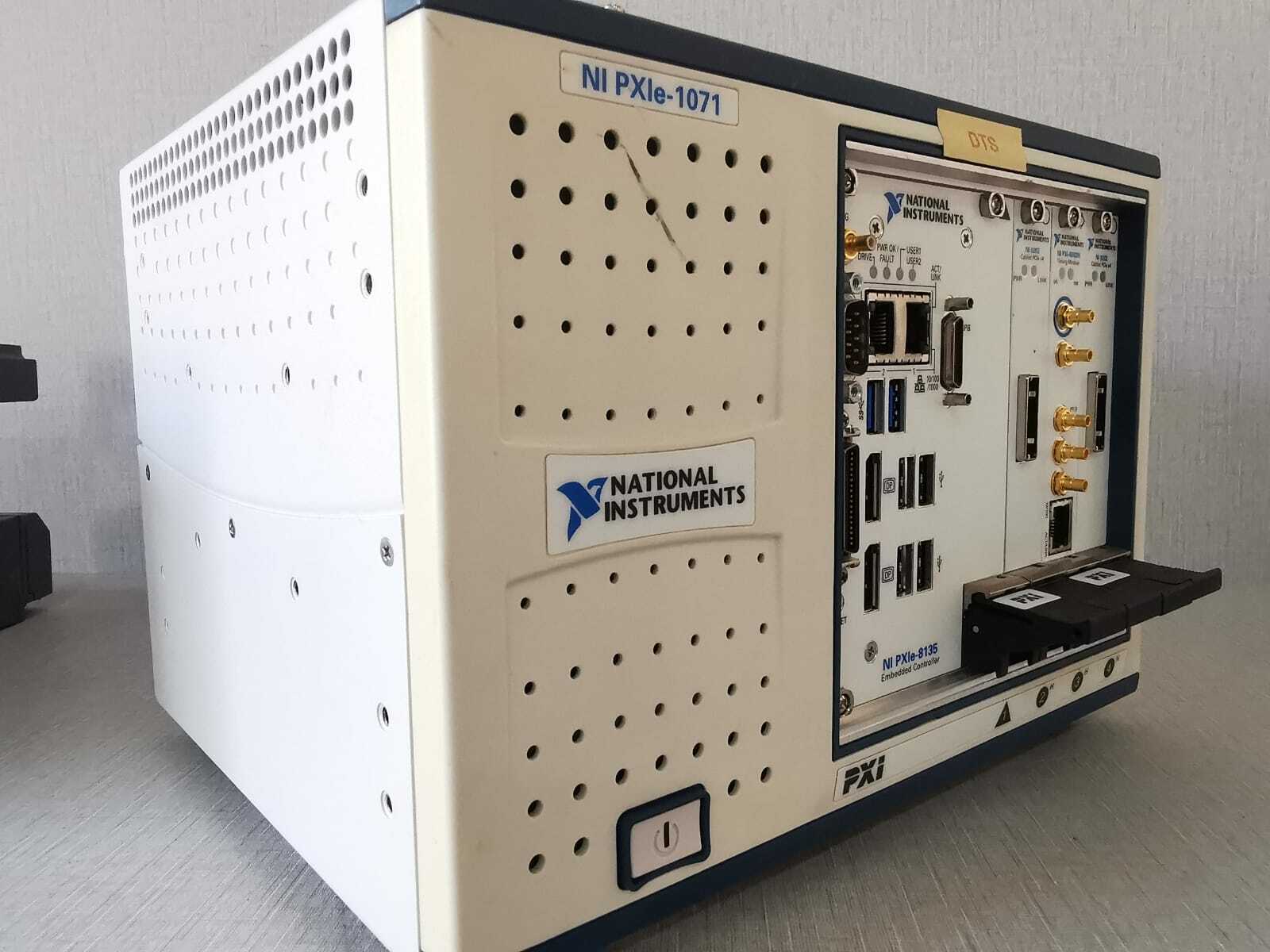 National Instruments PXLE-1071 NATIONAL INSTRUMENTS PXle-1071 Embedded Controller 5