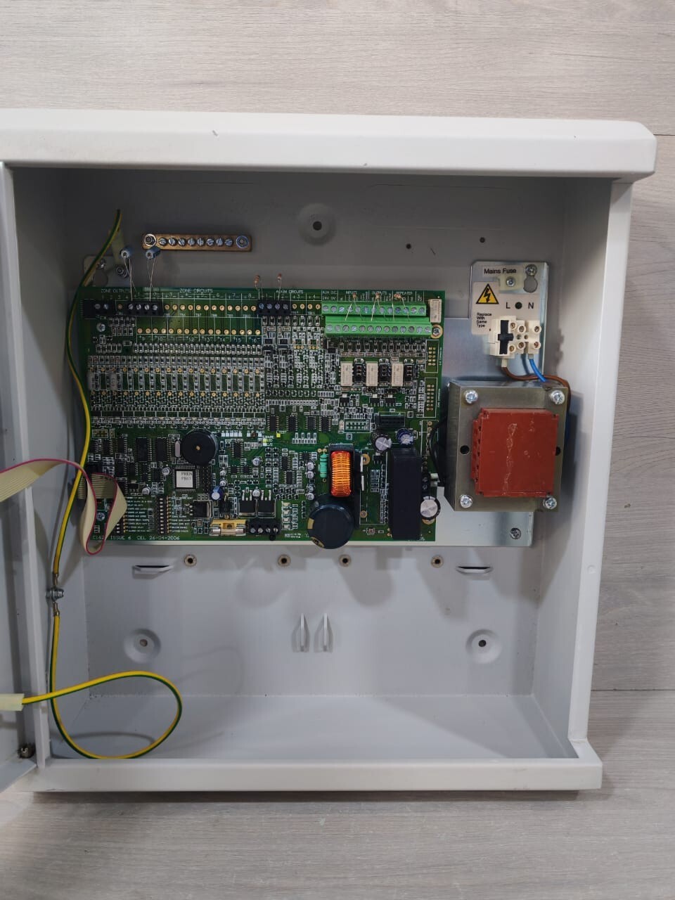 Ziton ZC3-EN-2 ZITON ZC3-EN-2 FIRE ALARM PANEL 230V 50/60Hz 0.5A - WITHOUT KEY 8