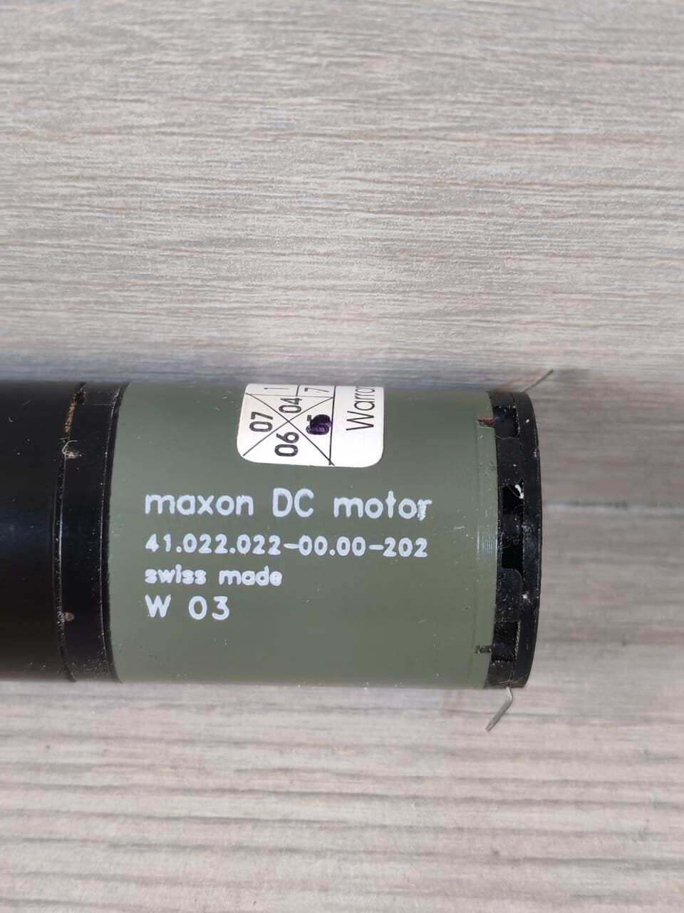 MAXON 41.022.022-00.00-202 SWISS MADE W 06 MAXON DC MOTOR 41.022.022-00.00-202 SWISS MADE W 06 2