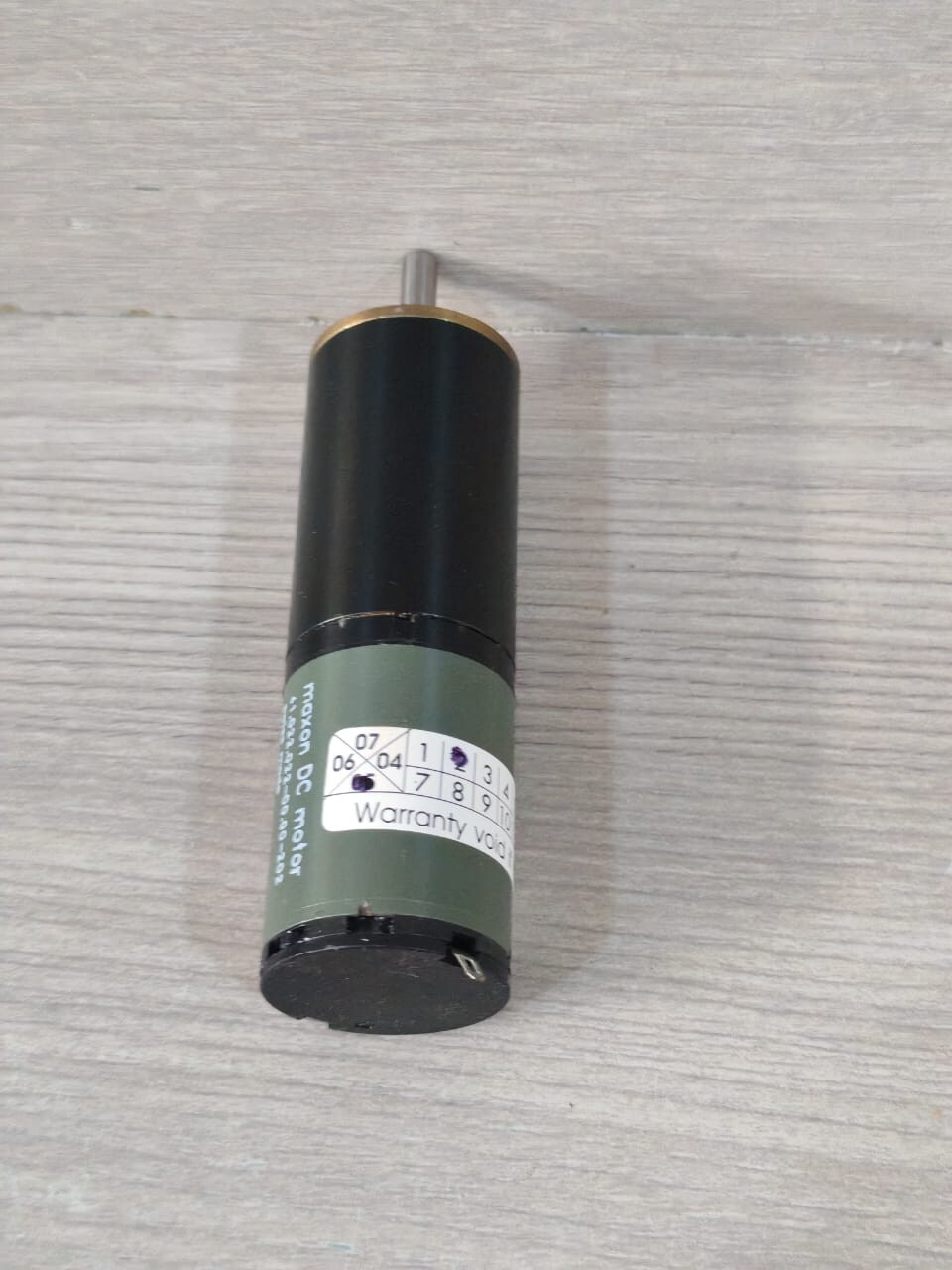 MAXON 41.022.022-00.00-202 SWISS MADE W 06 MAXON DC MOTOR 41.022.022-00.00-202 SWISS MADE W 06 4