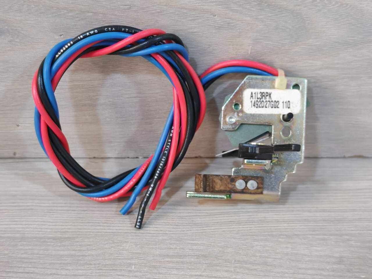 Cutler-Hammer 1492D27G02 CUTLER-HAMMER A1L3RPK AL/LO SWITCH SERIES C TYPE K-BREAKER 1492D27G02 2
