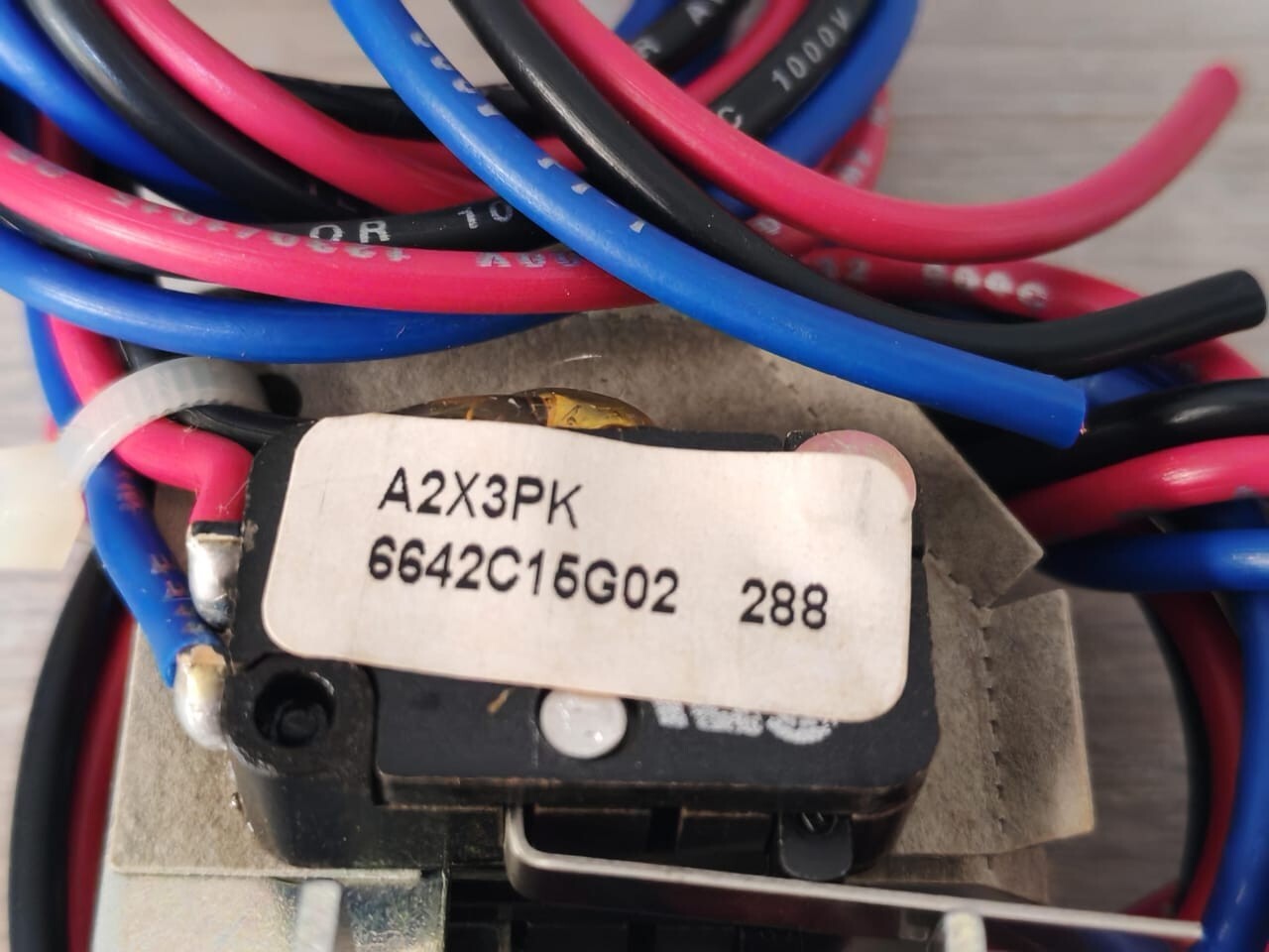 Eaton 6642C15G02 EATON A2X3PK AUX.SWITCH FOR CUTLER-HAMMER SER.C TYPE K-BREAKER 6642C15G02 600VAC 3