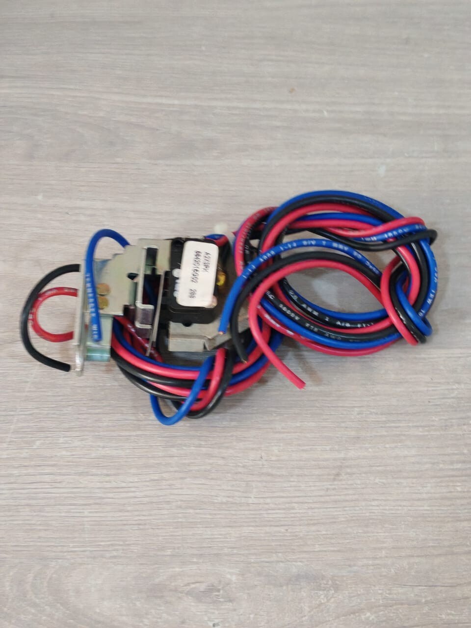 Eaton 6642C15G02 EATON A2X3PK AUX.SWITCH FOR CUTLER-HAMMER SER.C TYPE K-BREAKER 6642C15G02 600VAC 5