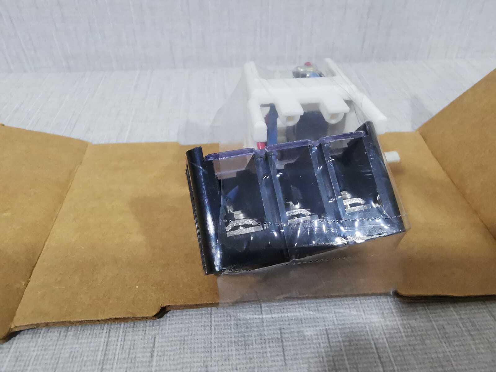 Cutler-Hammer 1490D73G03 CUTLER-HAMMER A1L1RTK AL/LO SWITCH SER.C TYPE F-BREAKER 1490D73G03 600VAC 3