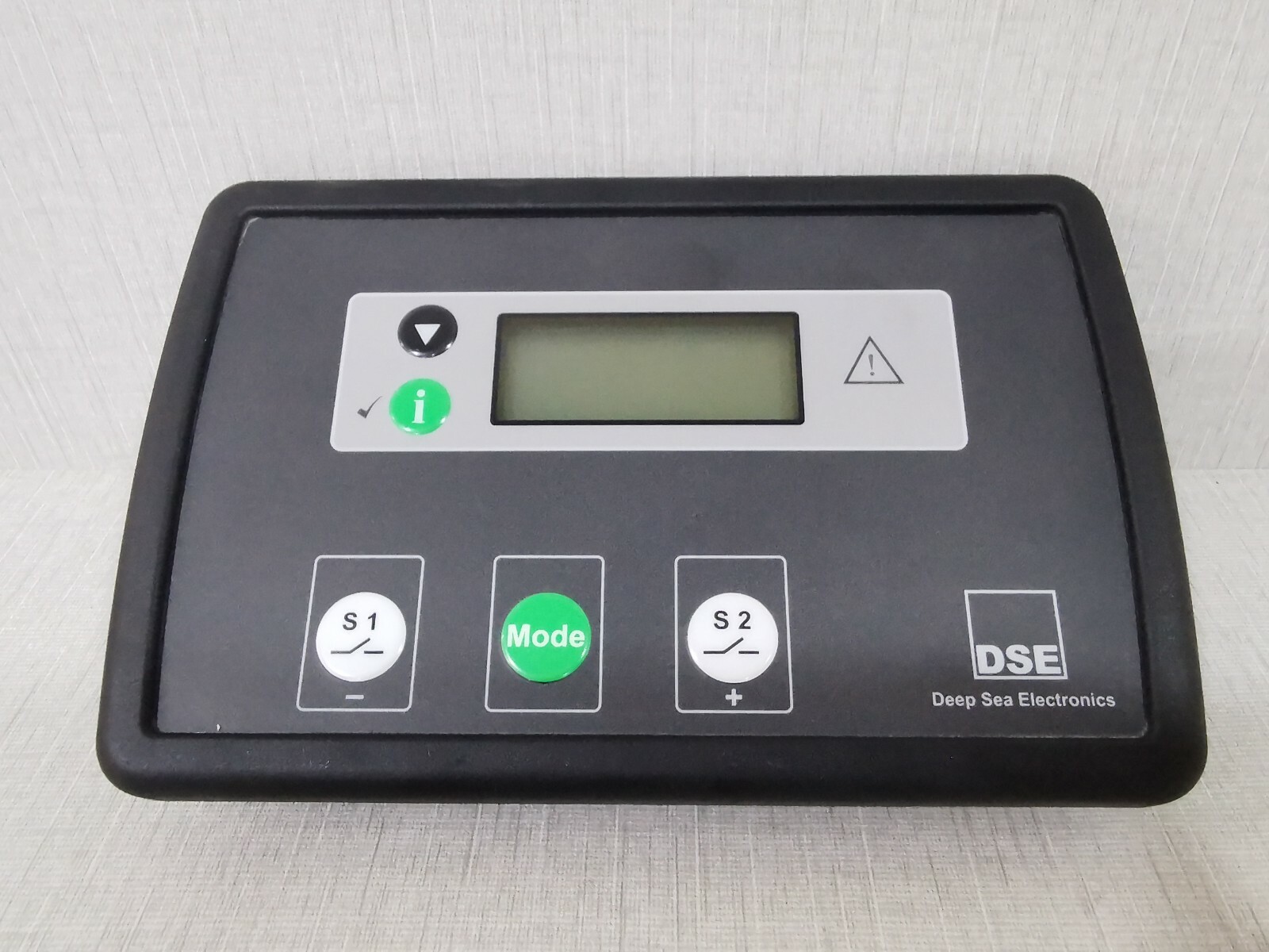 DSE Job 001006885 331 DSE 0331-002-01 Job 001006885 331 ATS Controller 12/24V 2