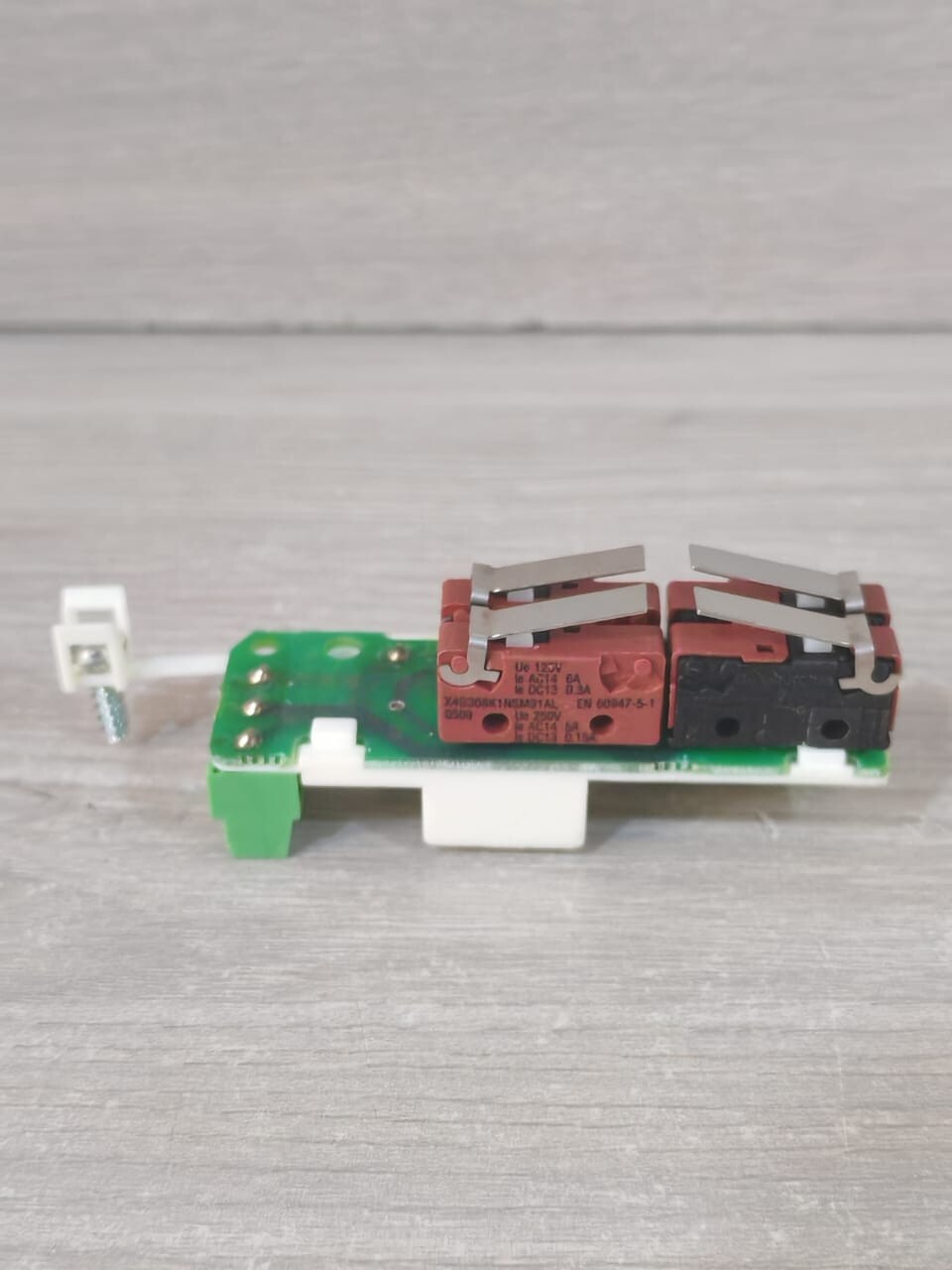 ABB AO-51369 ABB SACE AO 51369 / 1SD AO 51369 R1 CHANGEOVER CONTACT OPEN-CLOSED +1 9
