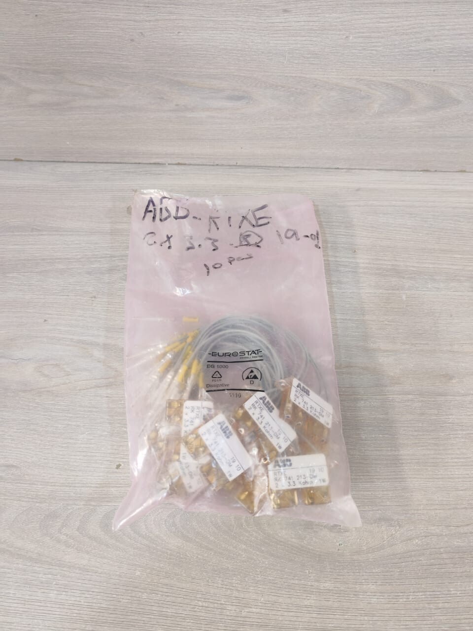 ABB RTXE-19-10 ABB RTXE 19 10 / RK 741 213-DM 2 X 3.3 KOHM 1W 7