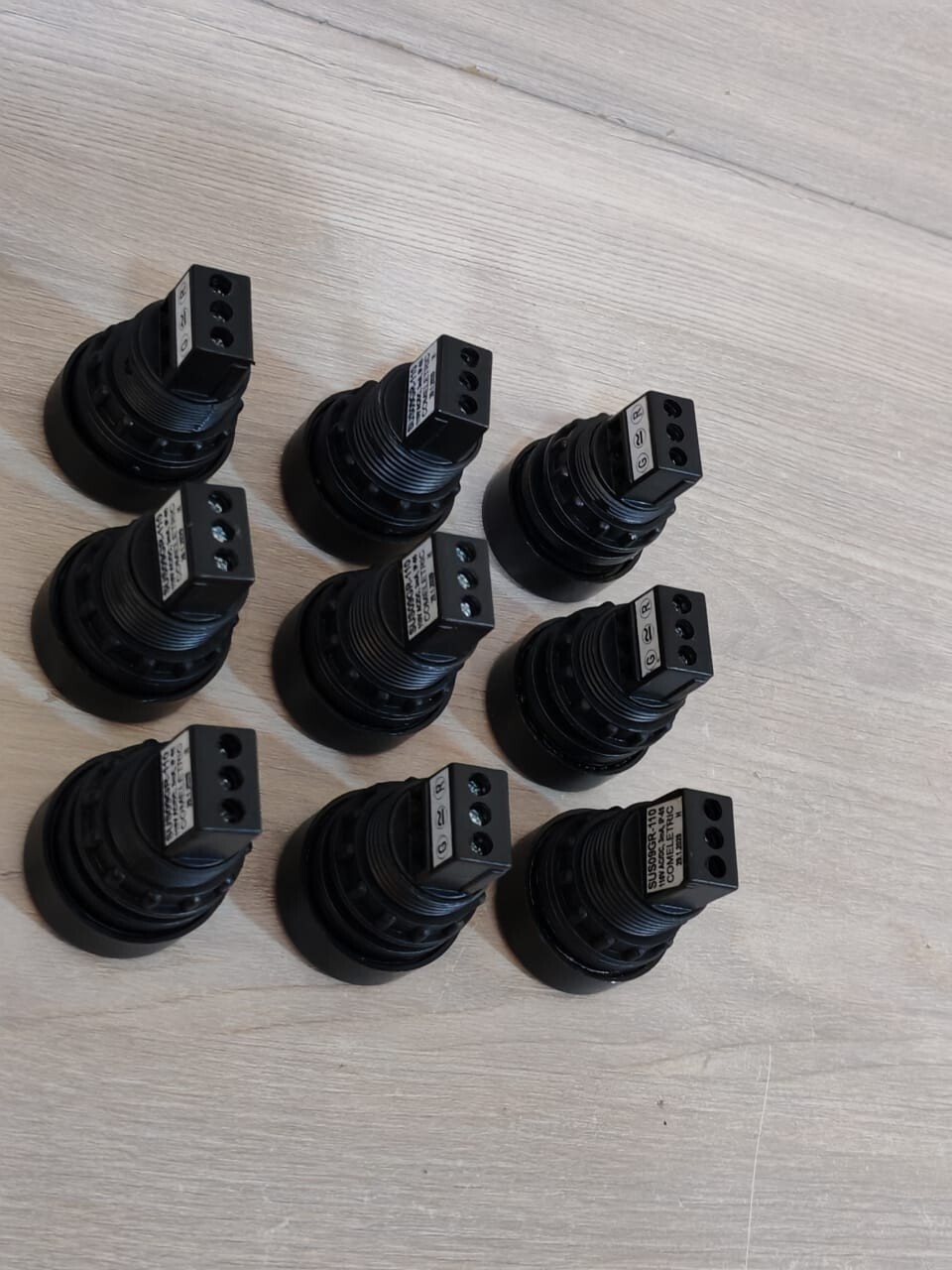 ABB SUS09GR-110 COMELETRIC SUS09GR-110 110 VAC/DC 3