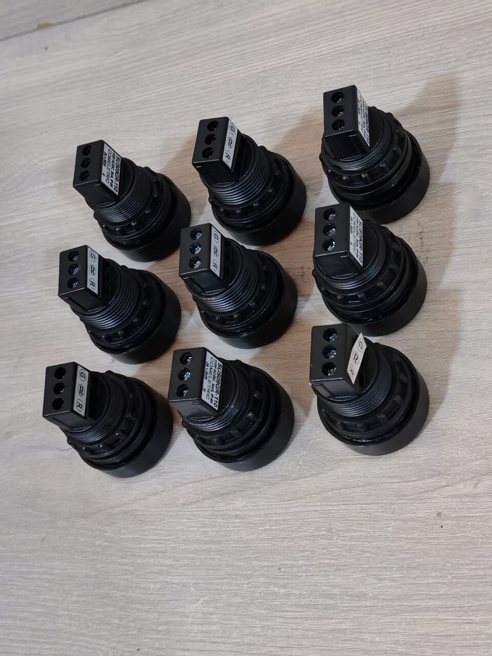 ABB SUS09GR-110 COMELETRIC SUS09GR-110 110 VAC/DC 7