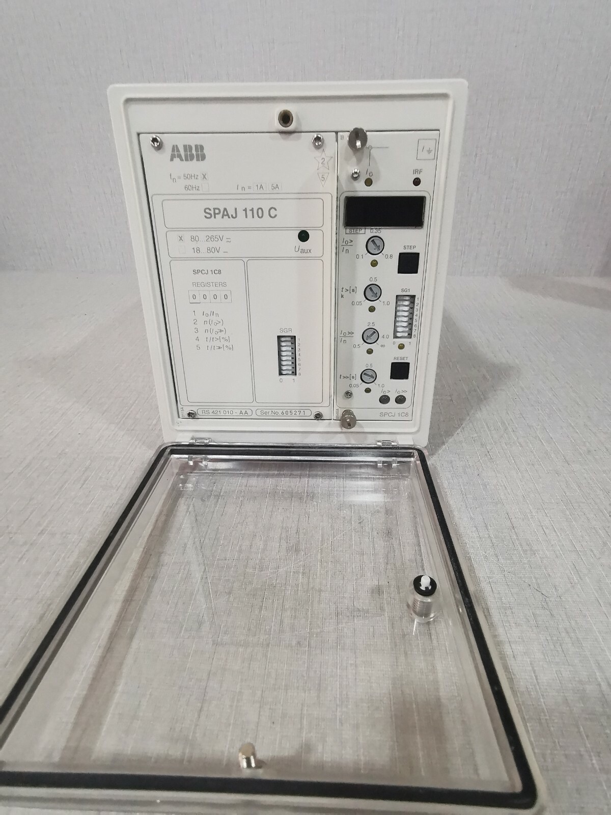 ABB SPAJ 110 C-AA ABB OY DISTRIBUTION AUTOMATION SPAJ 110 C/ SPAJ 110 C-AA REV.APROTECTION RELAY 2