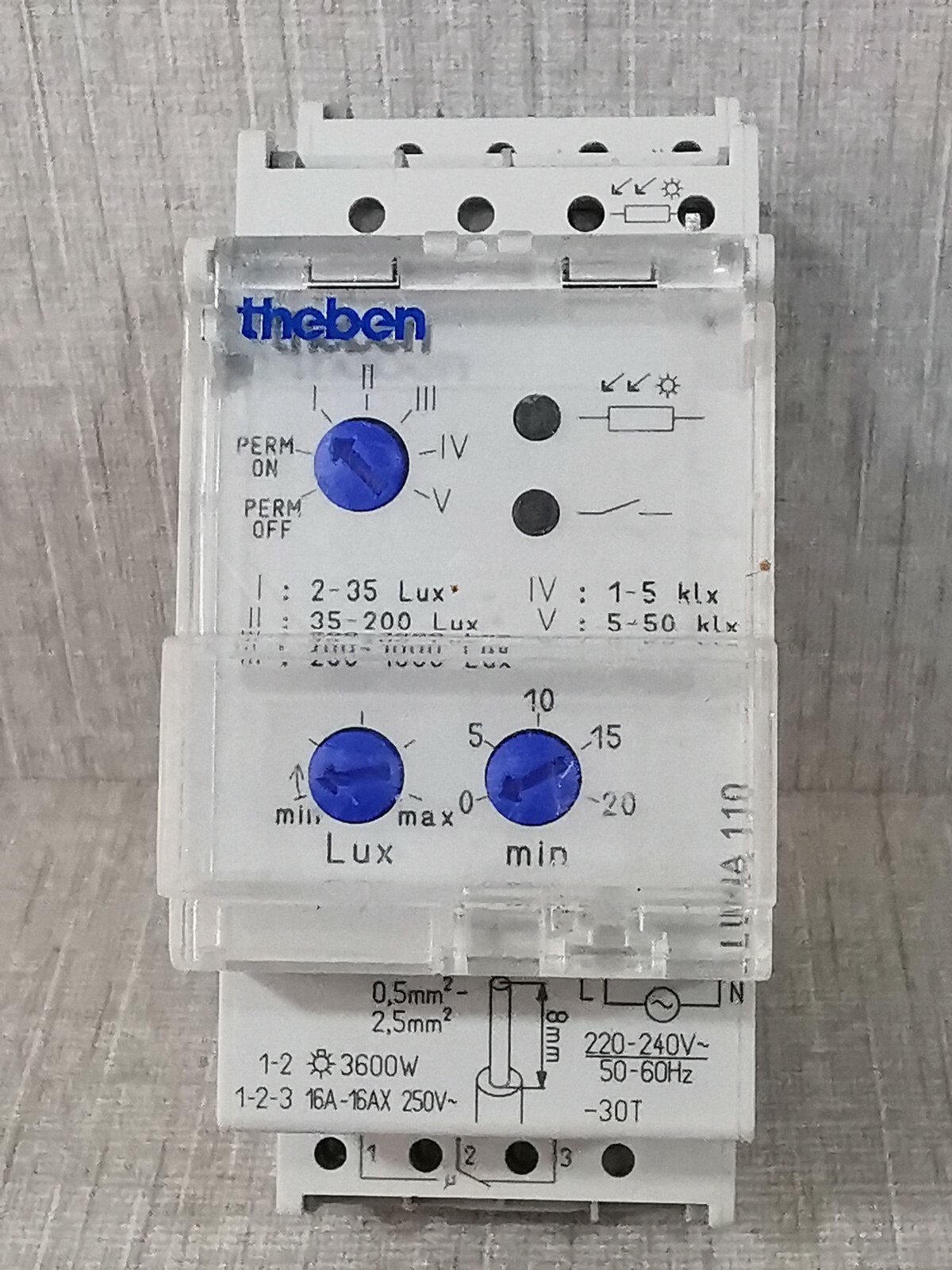 Theben LUNA 110 Theben LUNA 110 Light Sensor 3